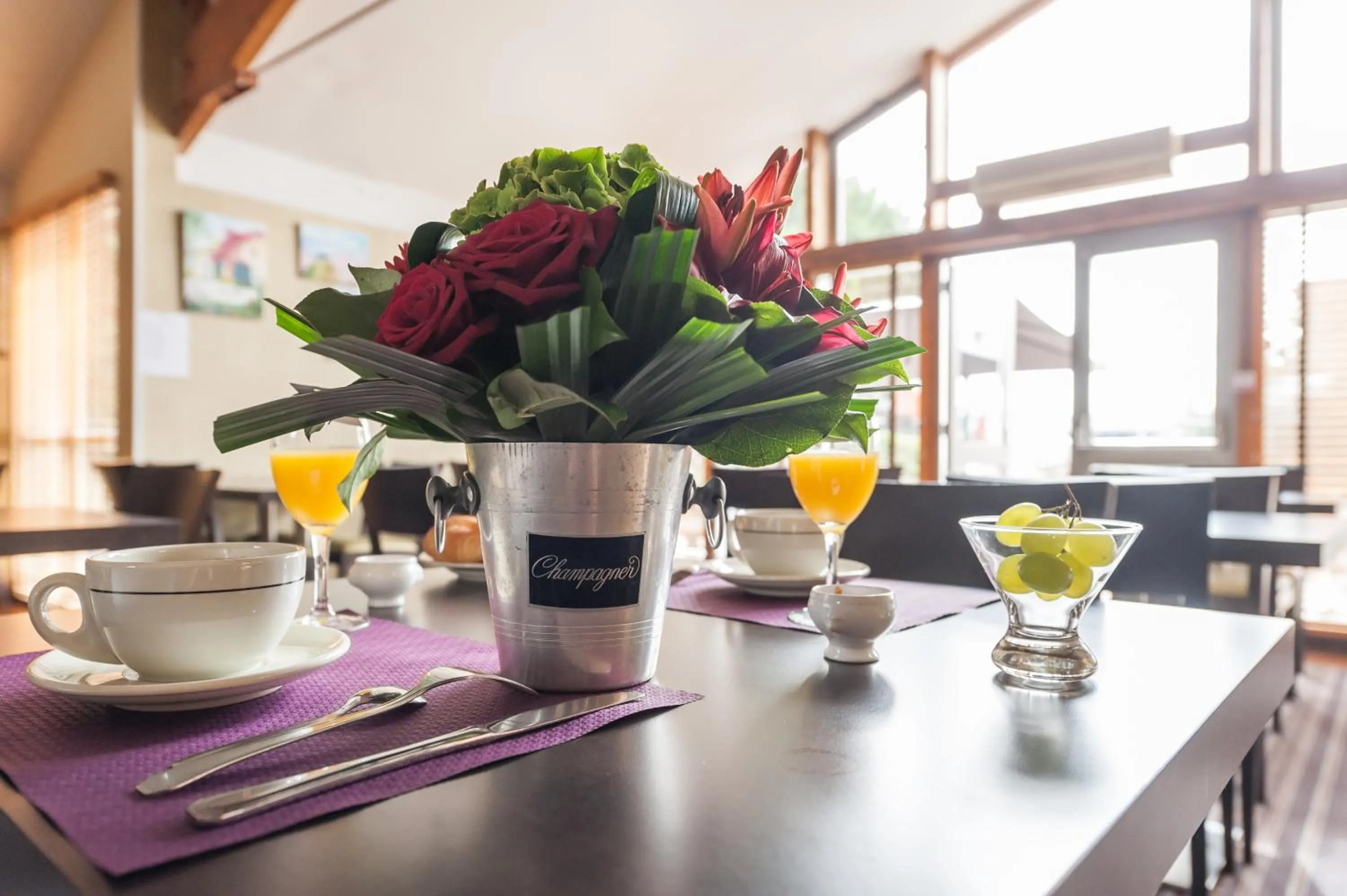 Buffet breakfast in Contact Hotel Atoll