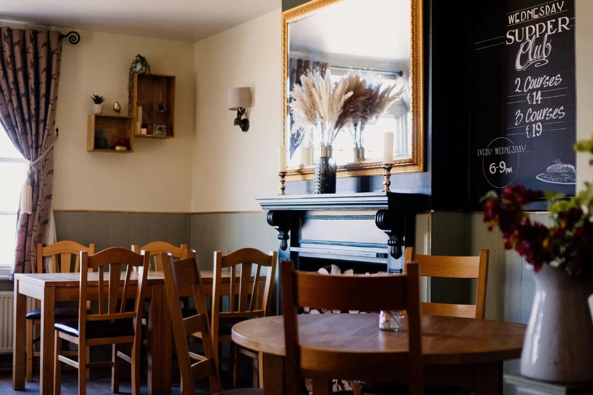 Dining area in The Cricketers Arms