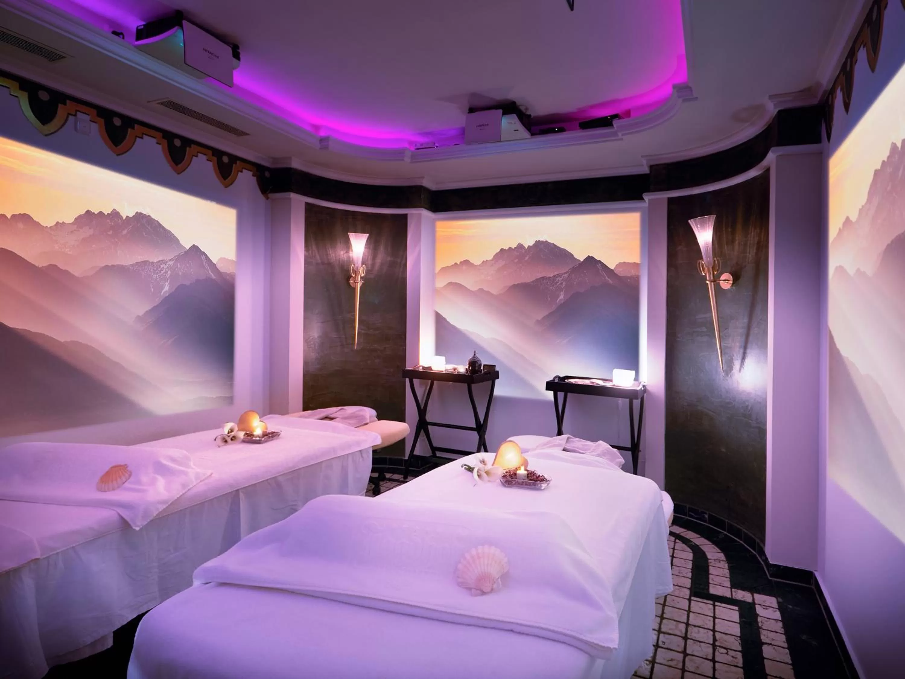 Massage, Bed in Relais&Châteaux Spa-Hotel Jagdhof