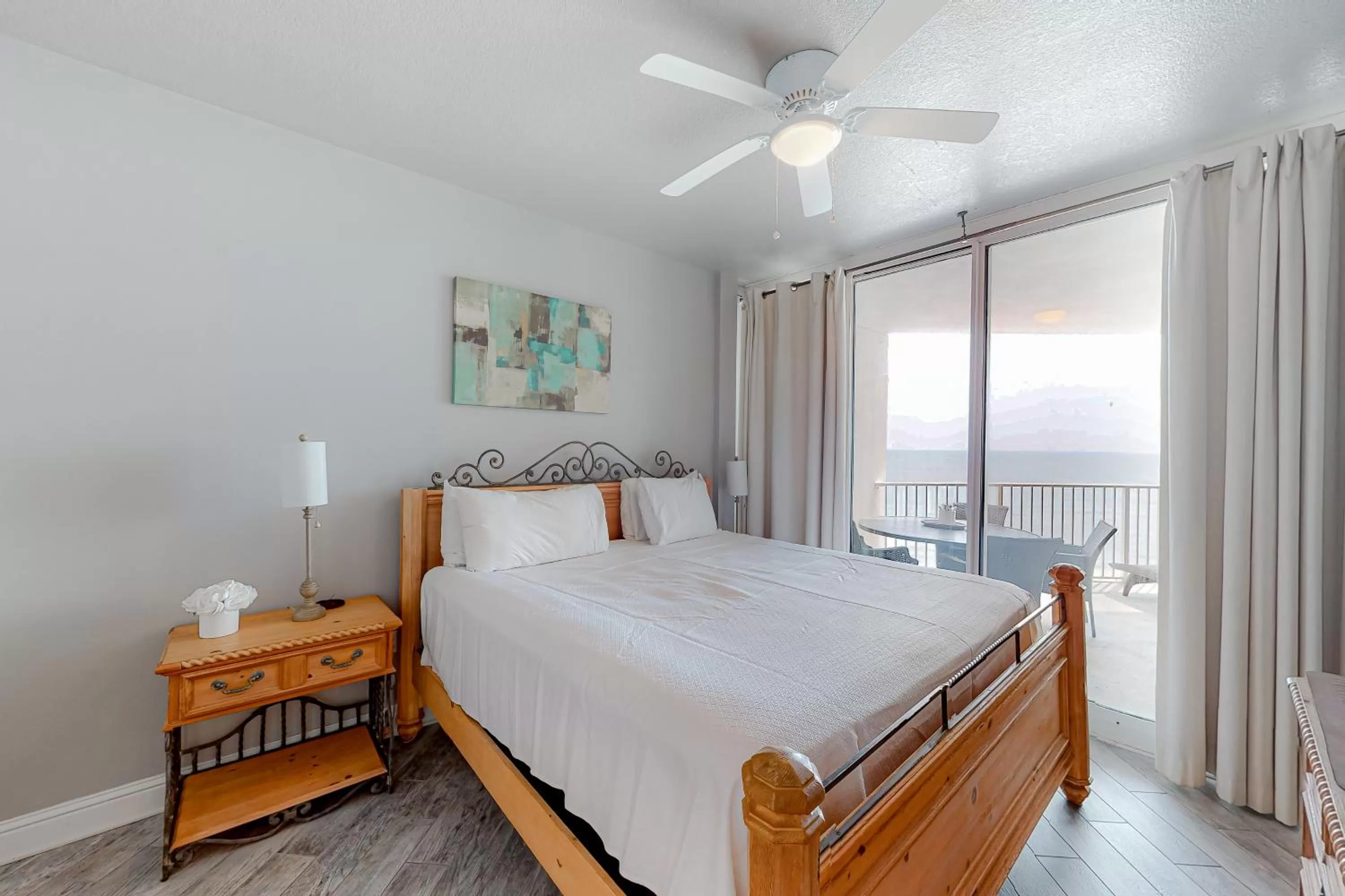 Bed in Lighthouse Condominiums IV