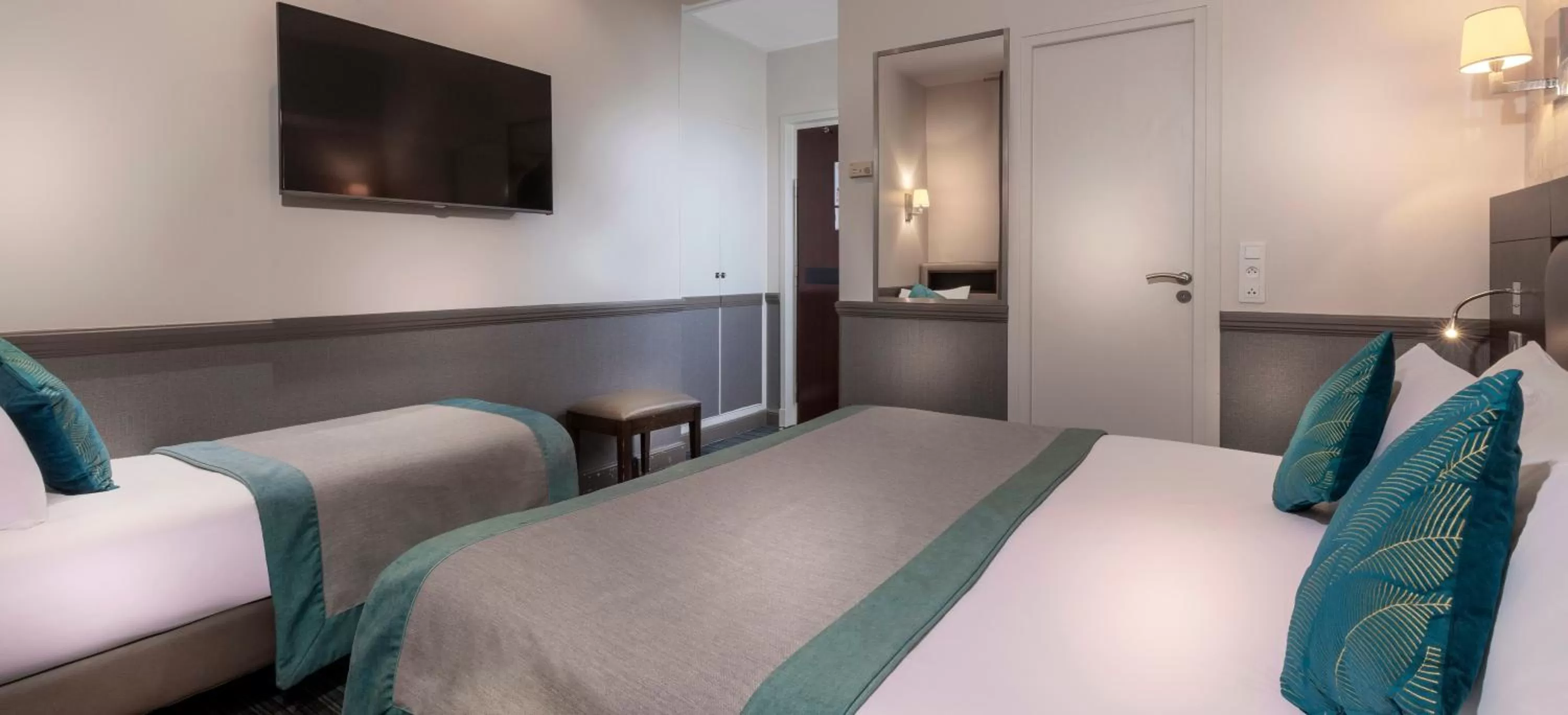 Bed in Elysées Ceramic