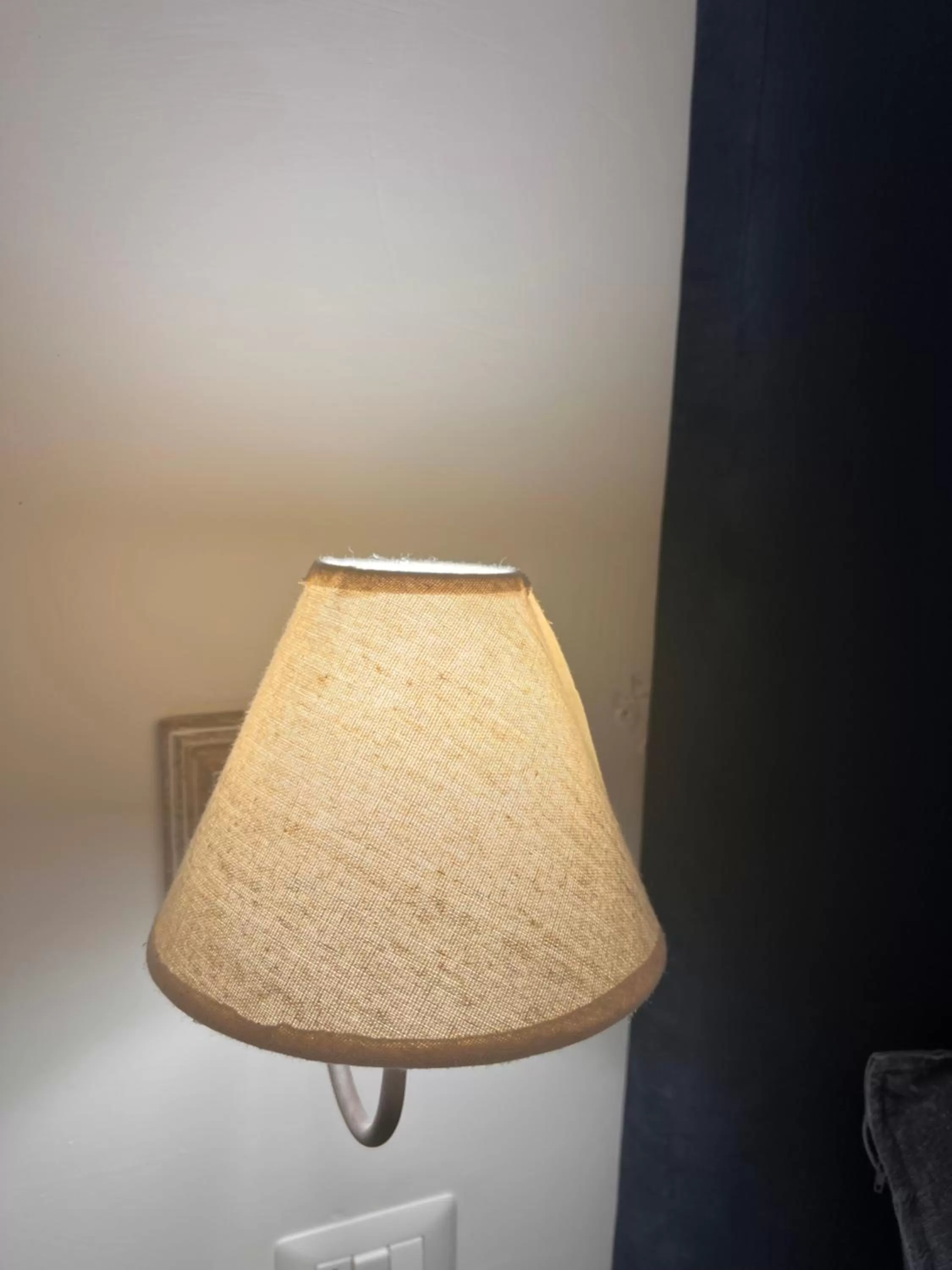 Decorative detail in Il Chiostro