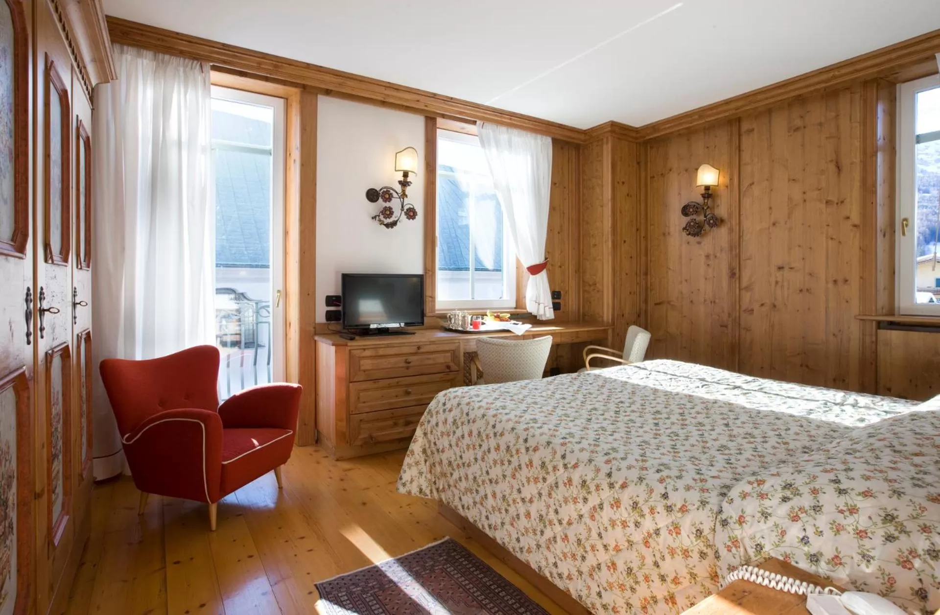 Bedroom, Bed in Hotel Cortina