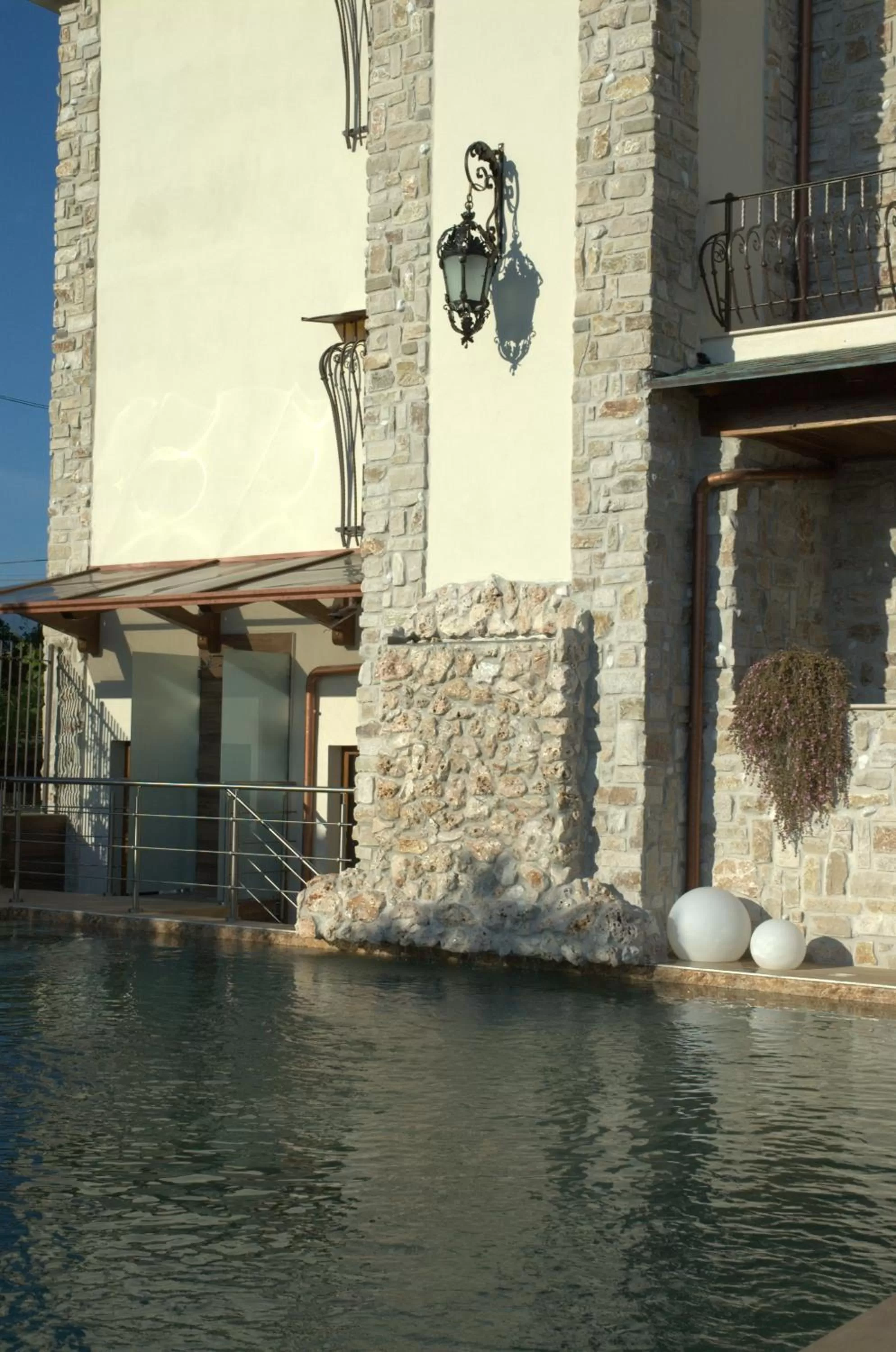 Swimming pool in Hotel Villa Clementina