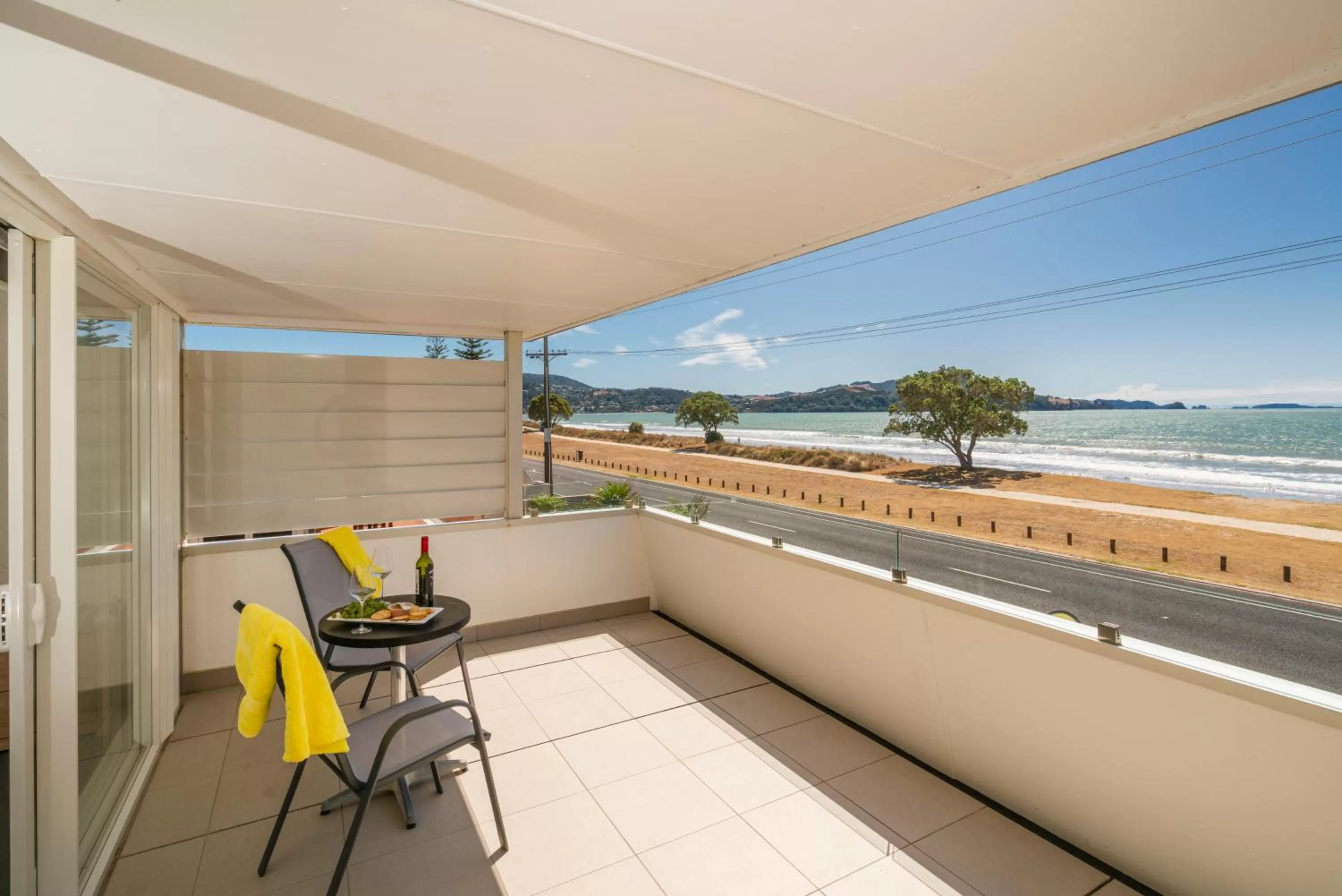Balcony/Terrace in The Oceanside Motel