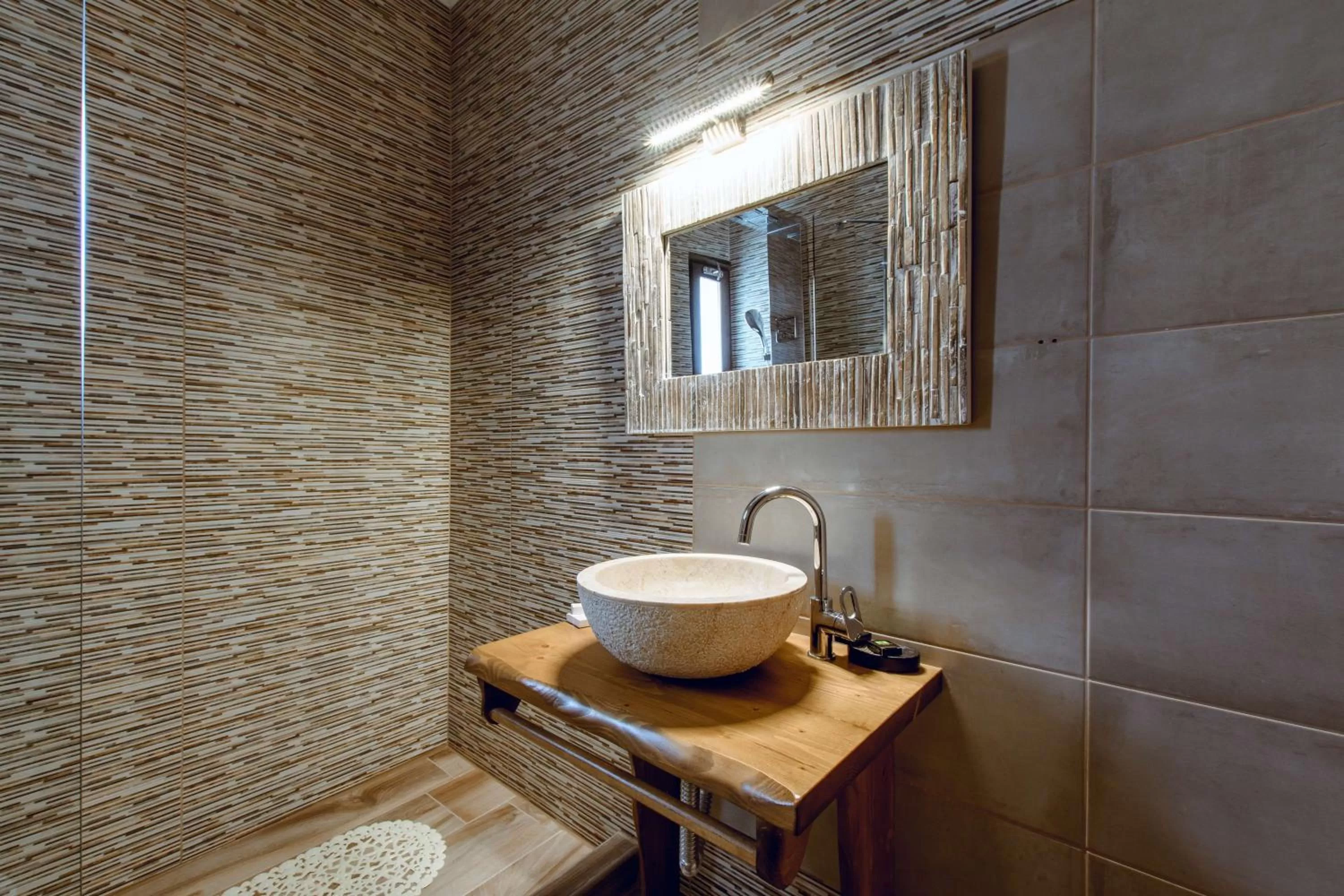 Bathroom in Deluxe Suites