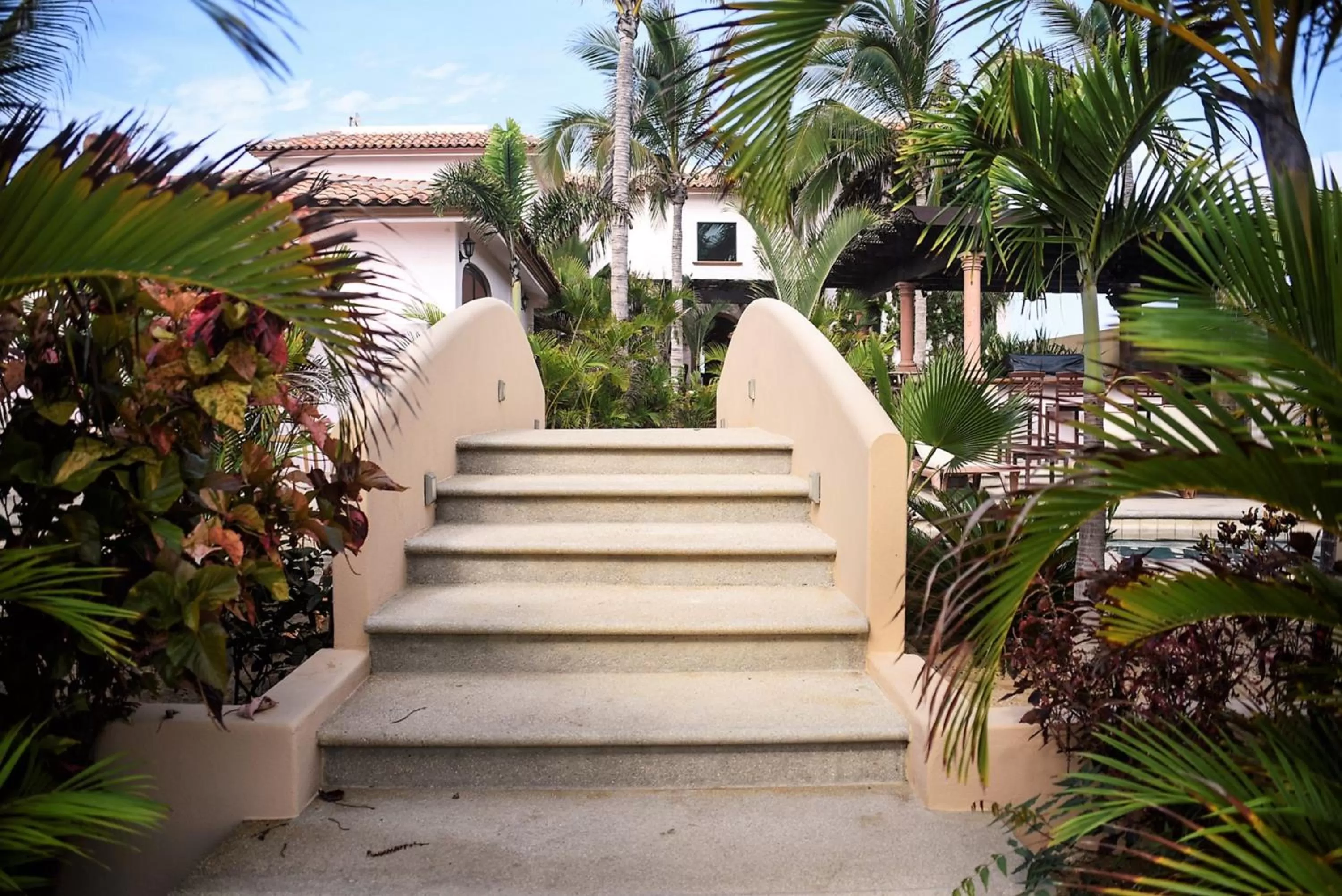 Property building in Cerritos Beach Inn