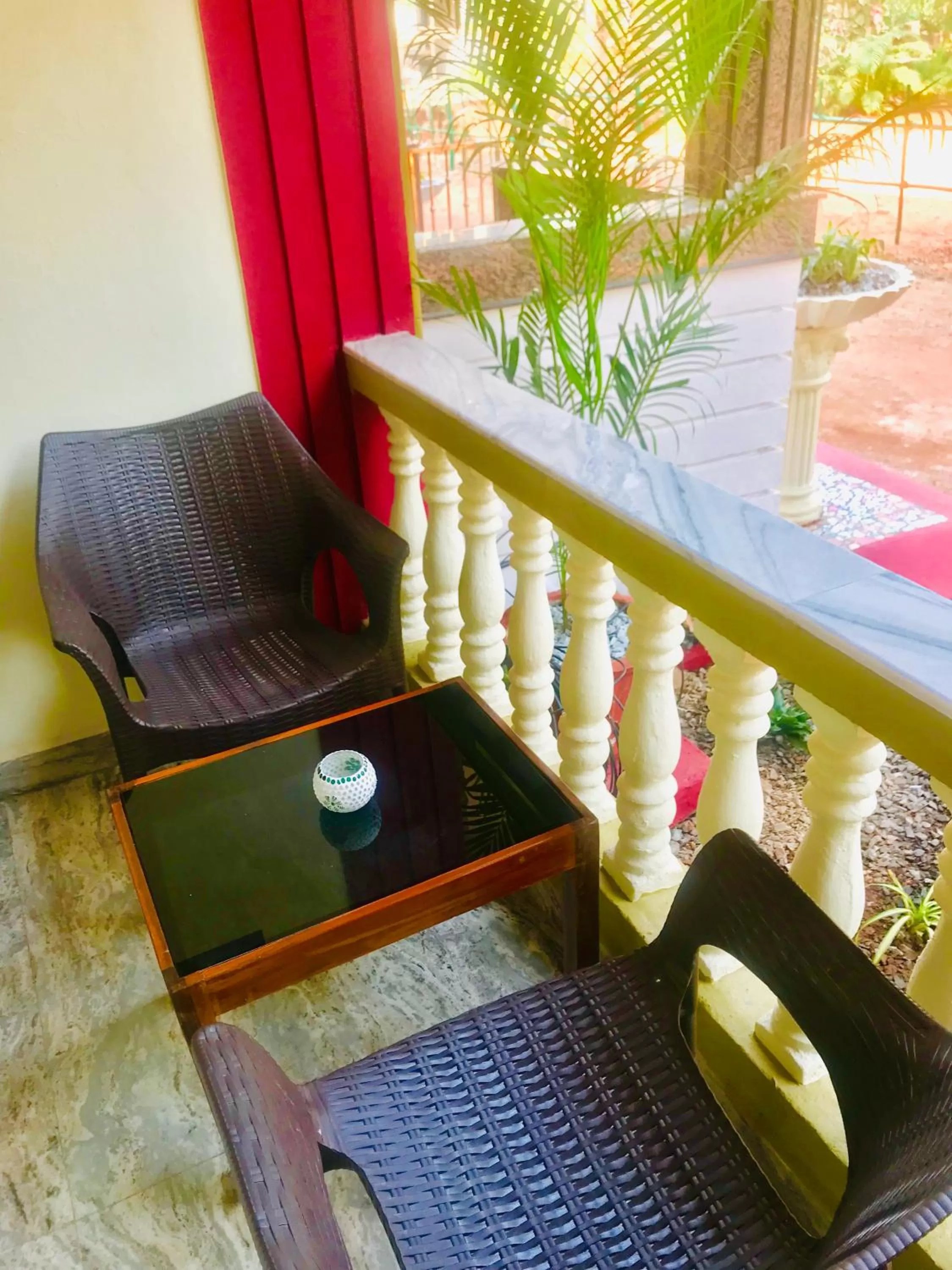 Balcony/Terrace in LaligurasVilla Beachside Escape - 100m to Beach