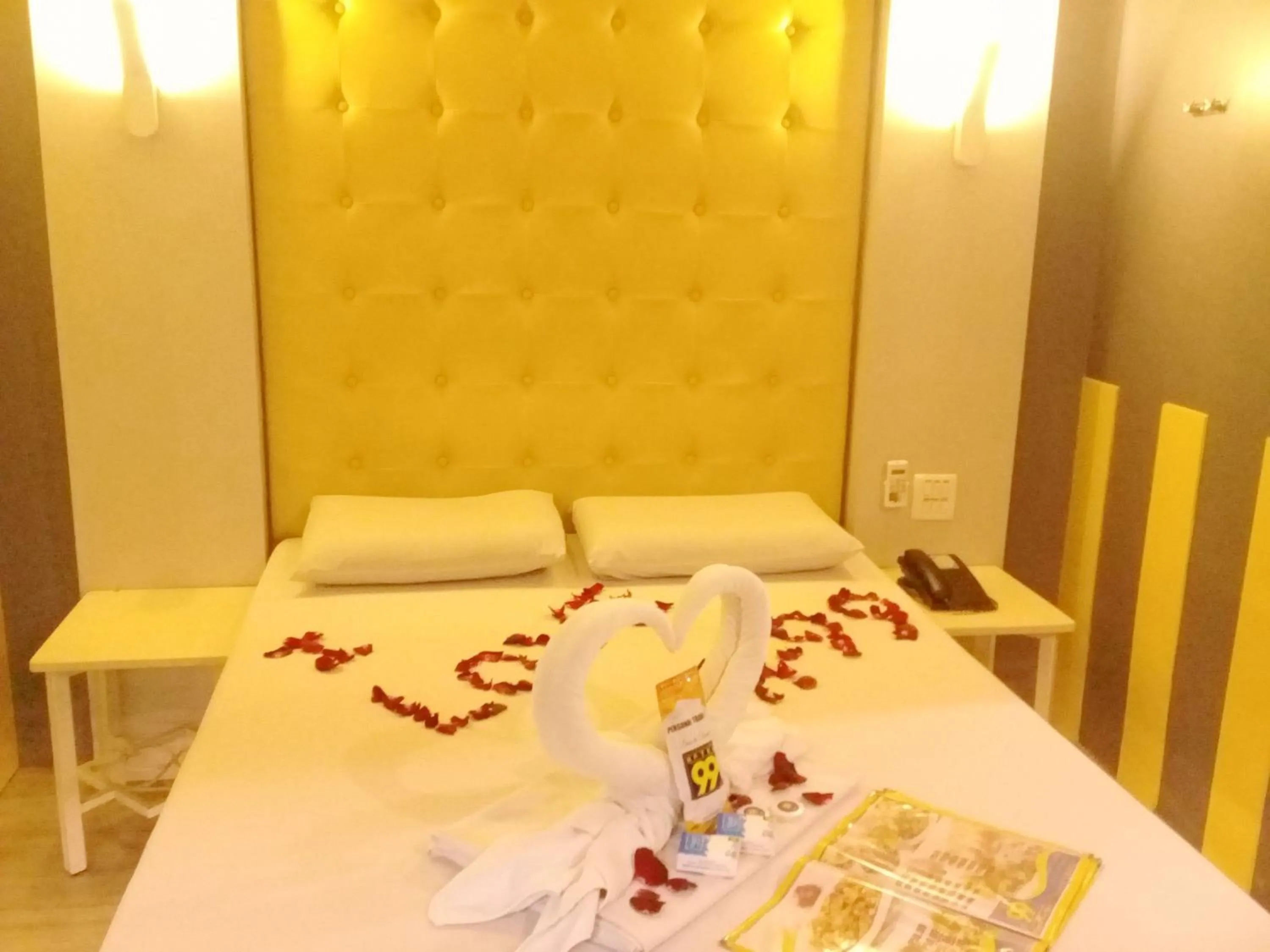 Bed in Hotel 99 Monumento