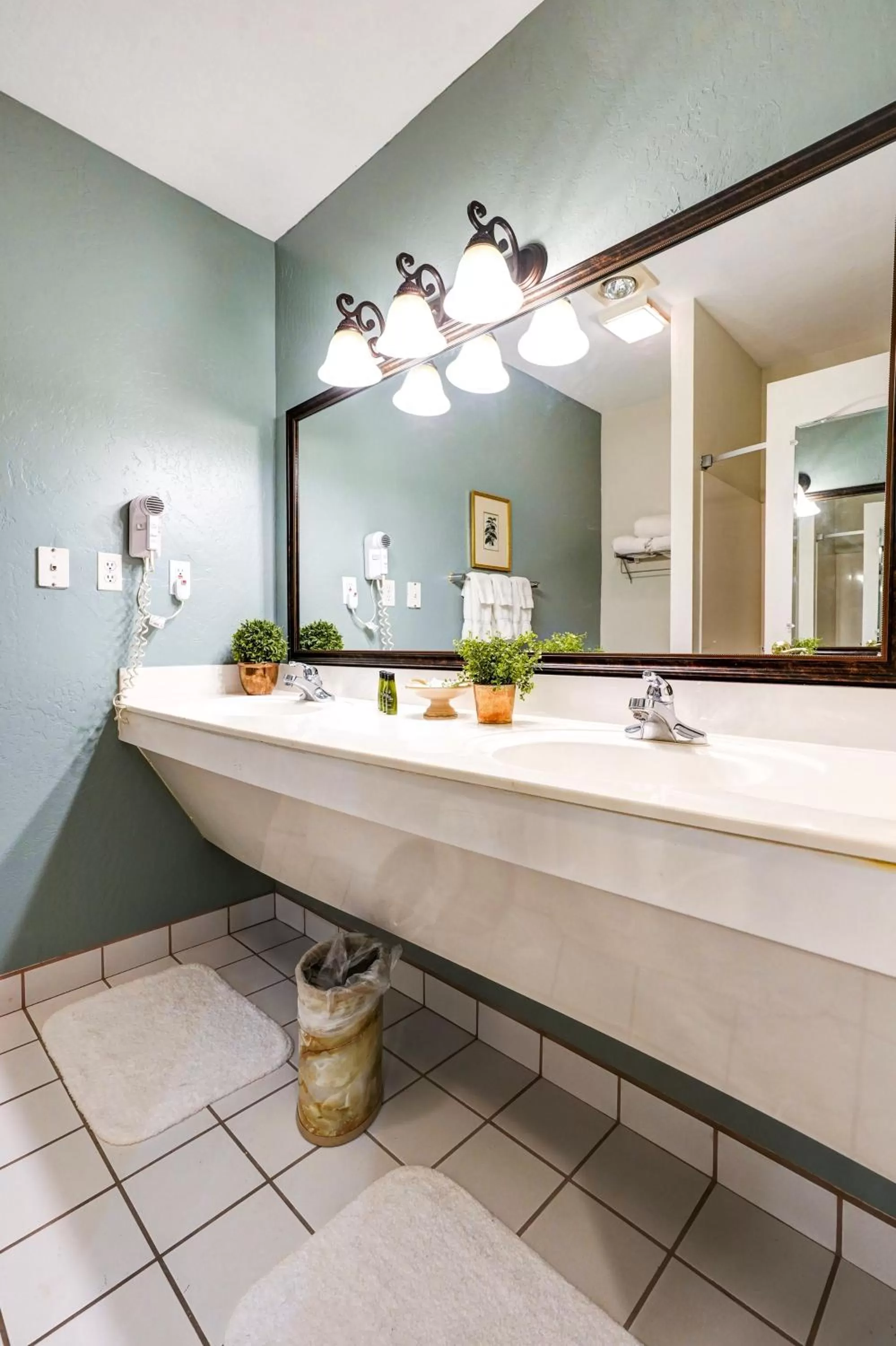 Bathroom in Forest Villas Hotel