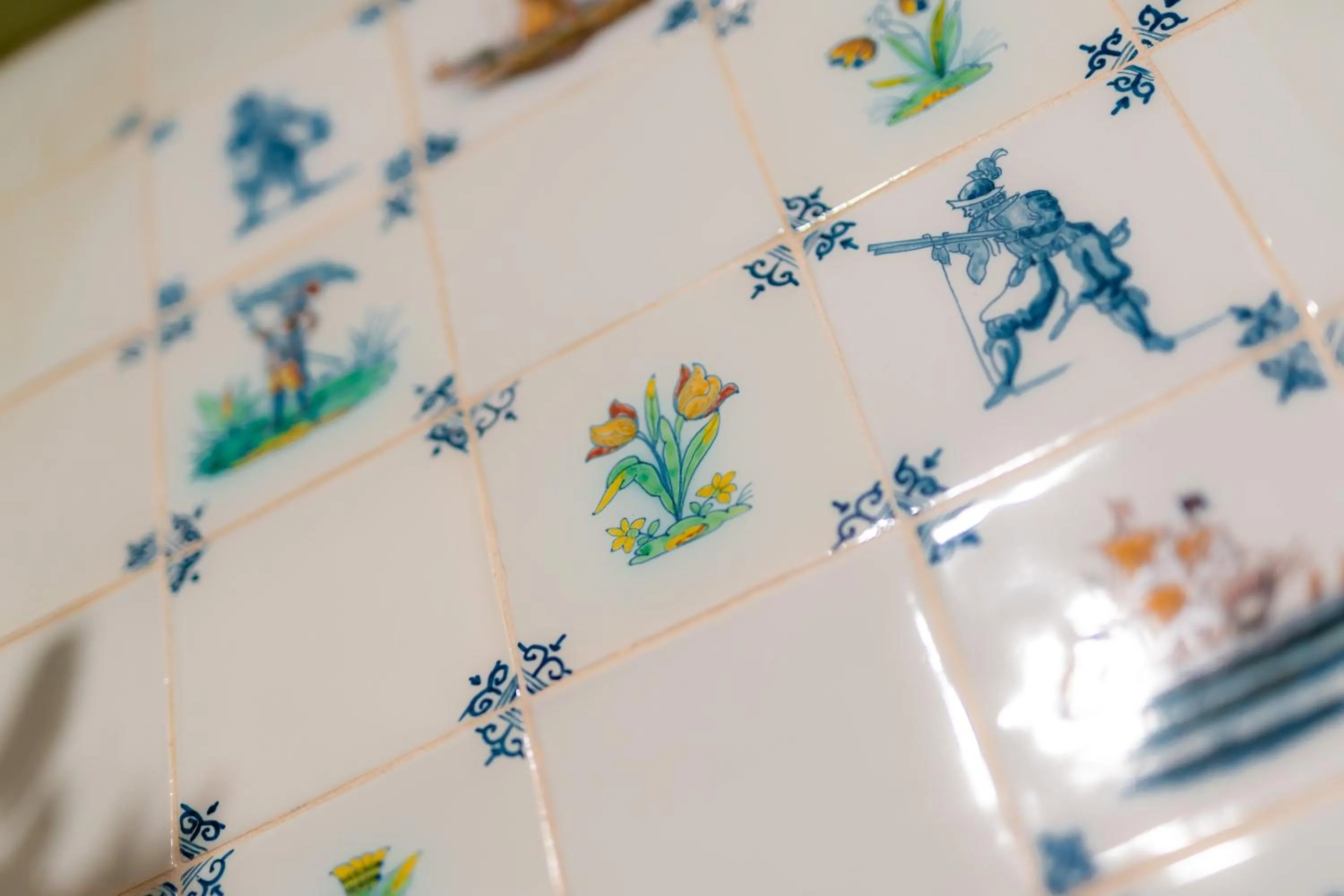 Logo/Certificate/Sign in Owl Hotel