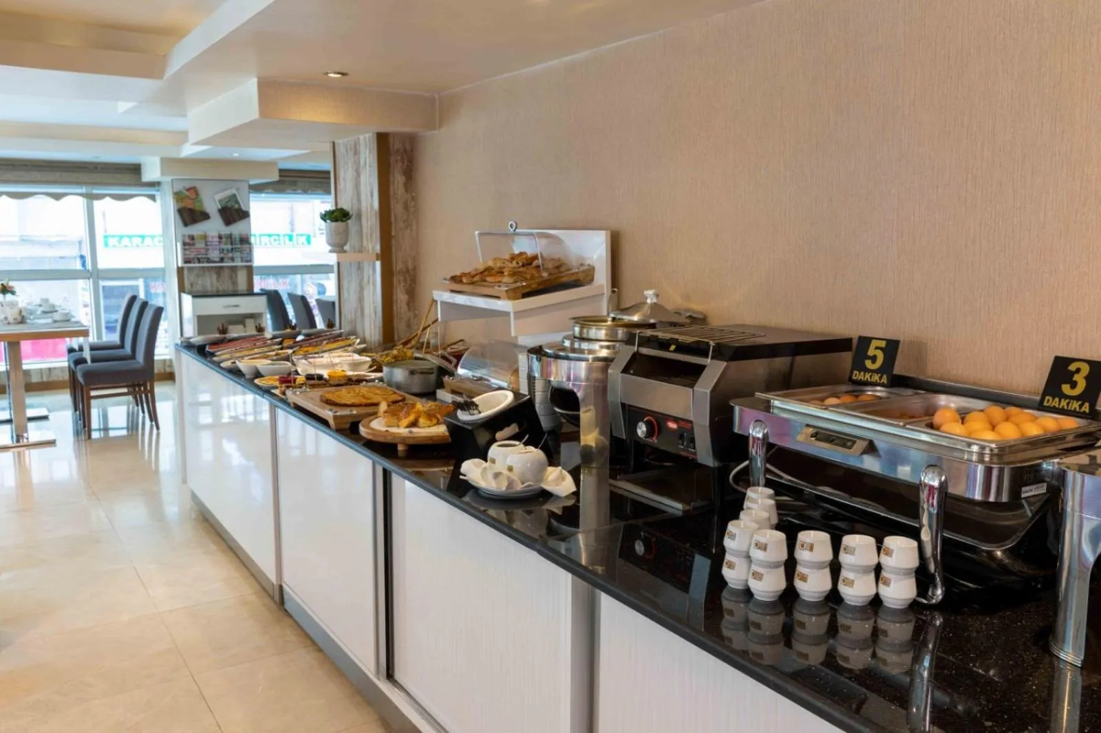 Breakfast in Dies Hotel