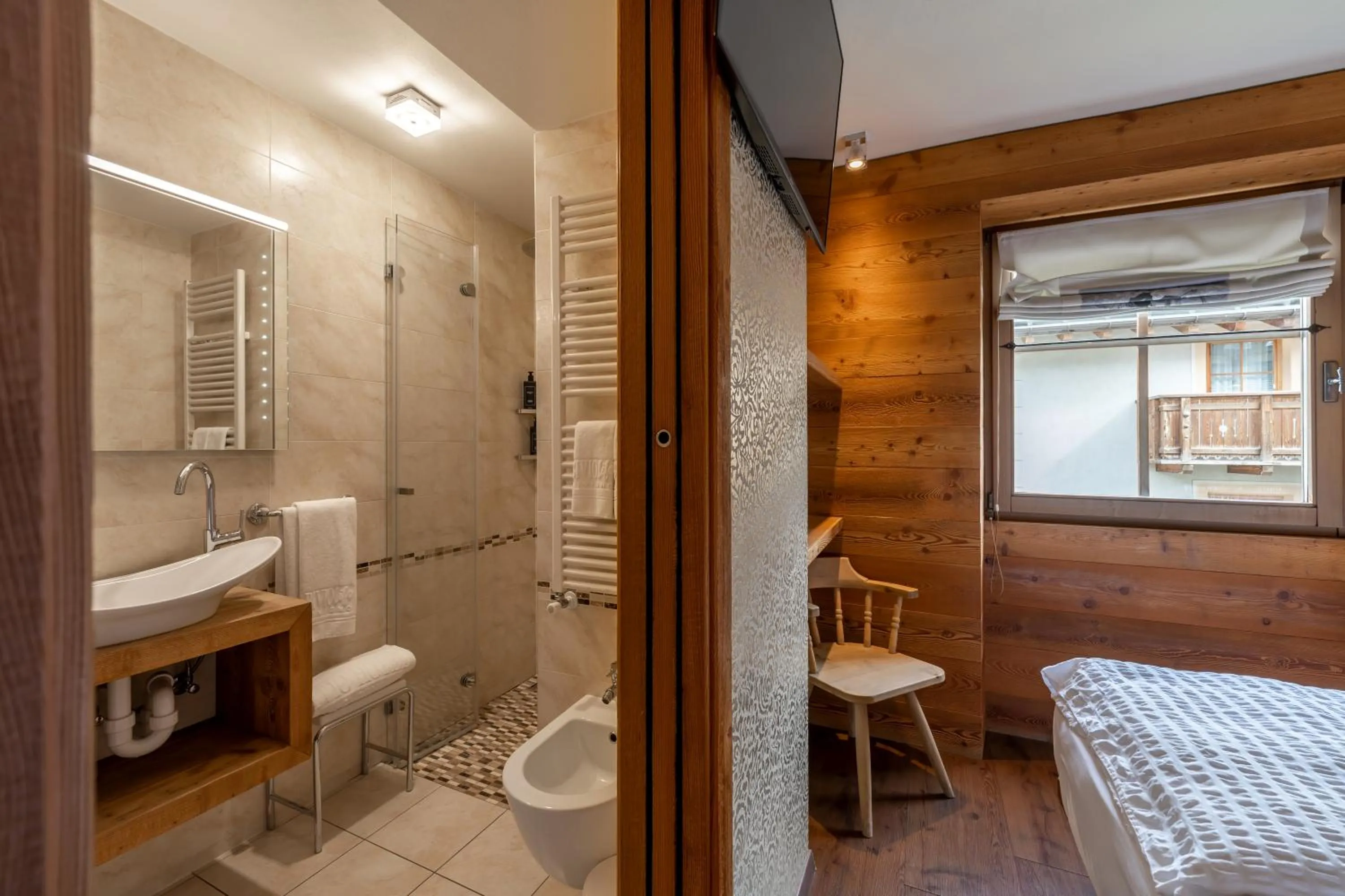 Shower in Bivio Hotel Plaza