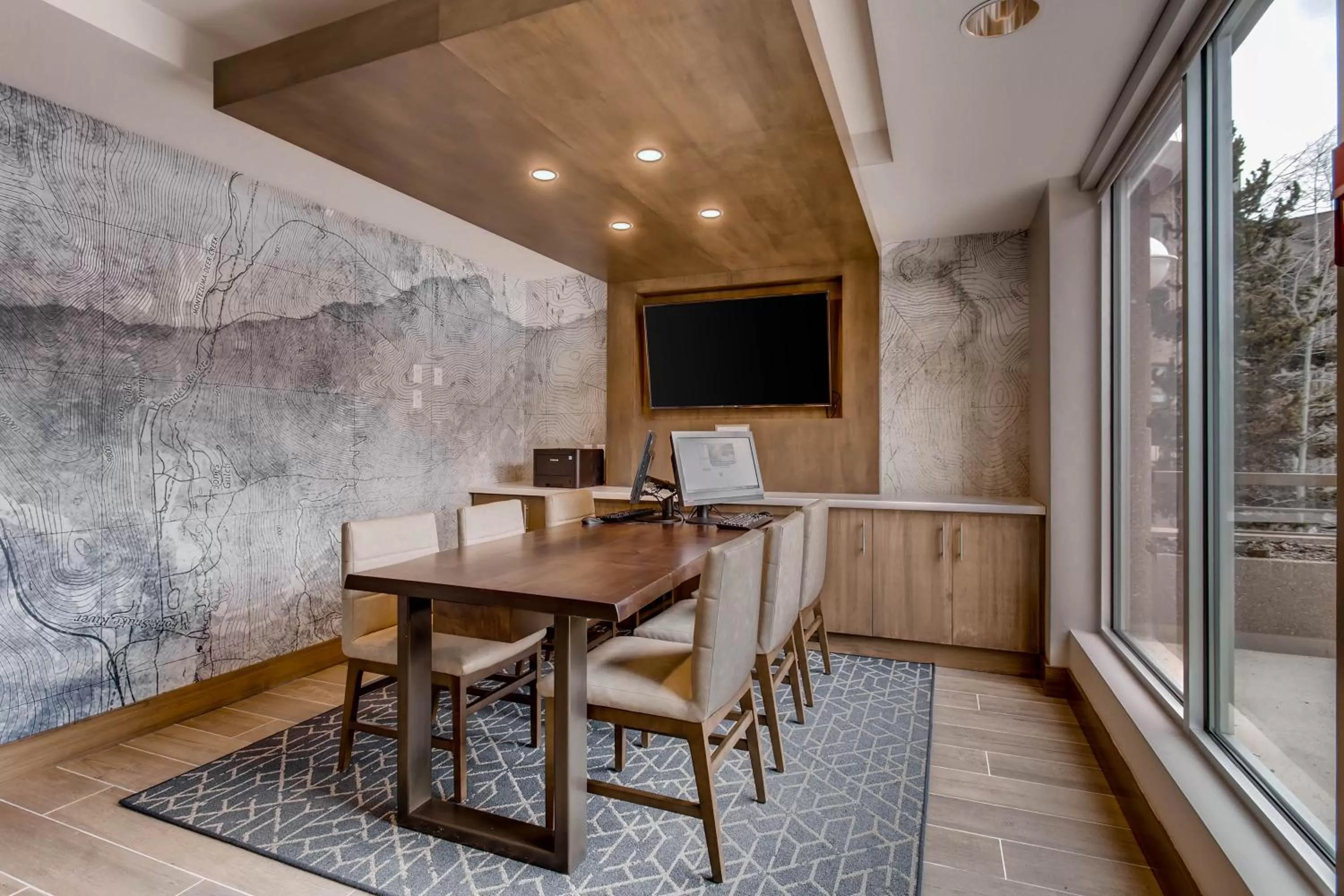 Communal lounge/ TV room in Hyatt Place Keystone - Dillon