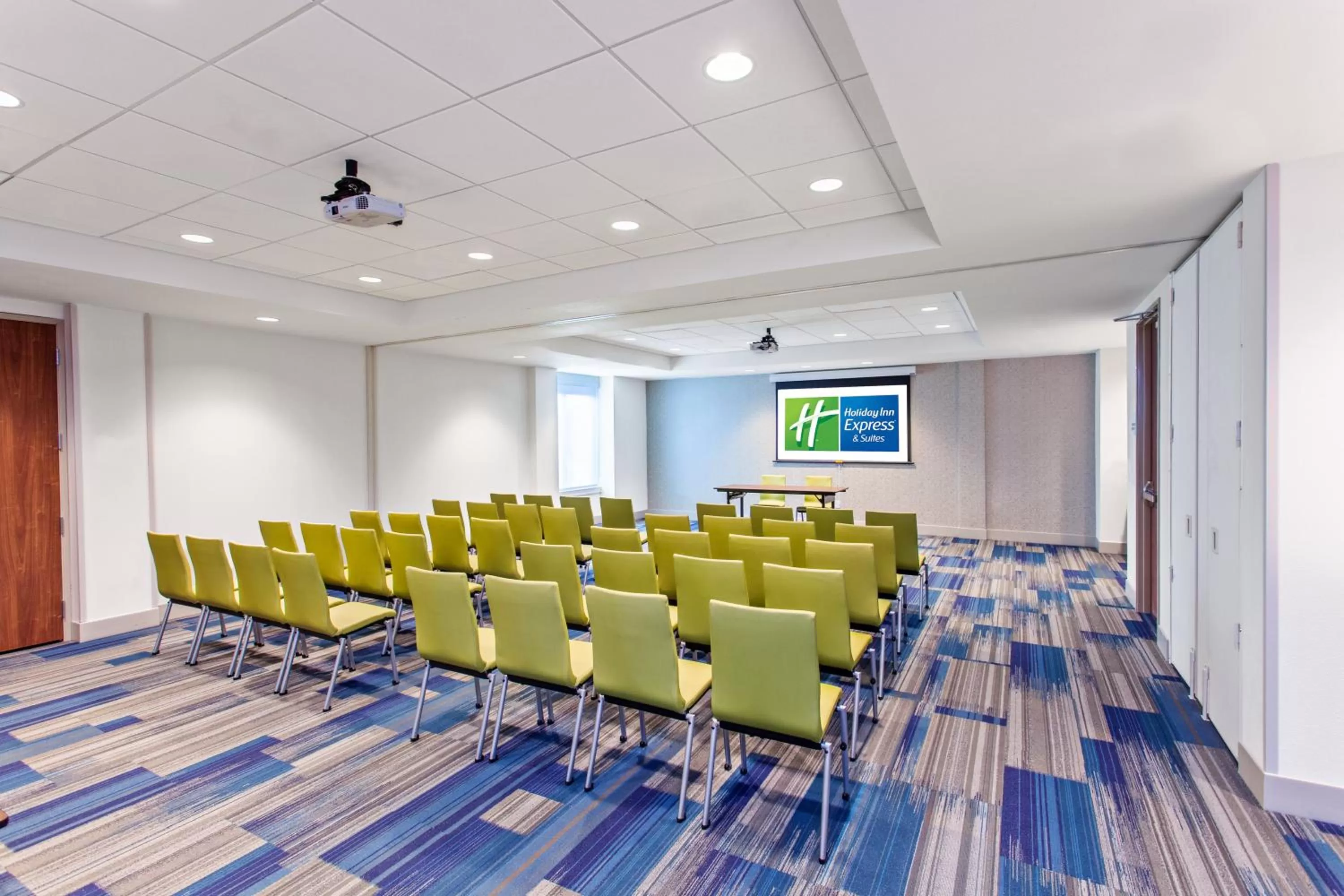 Meeting/conference room in Holiday Inn Express & Suites Houston S - Medical Ctr Area by IHG