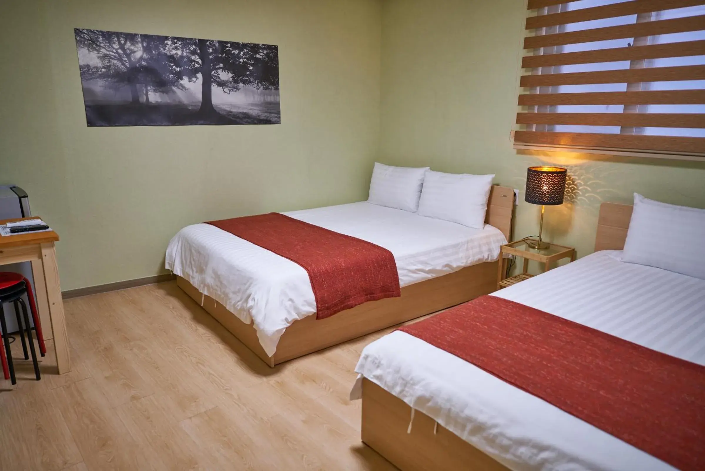 Triple Room with Private Bathroom in Seoul Station R Guesthouse Triple Room with Private Bathroom in Seoul Station R Guesthouse