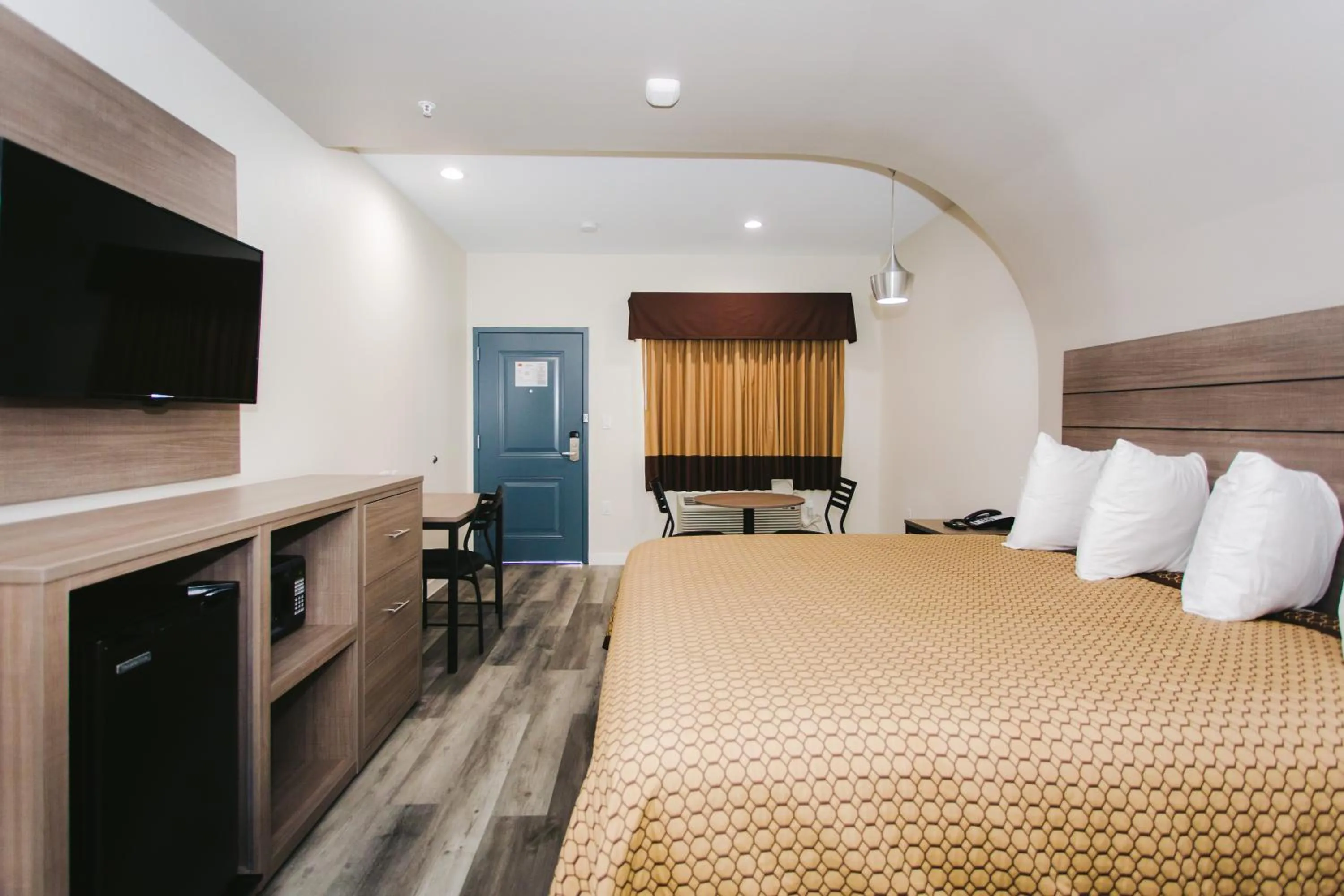 Bed in Palace Inn- Louetta