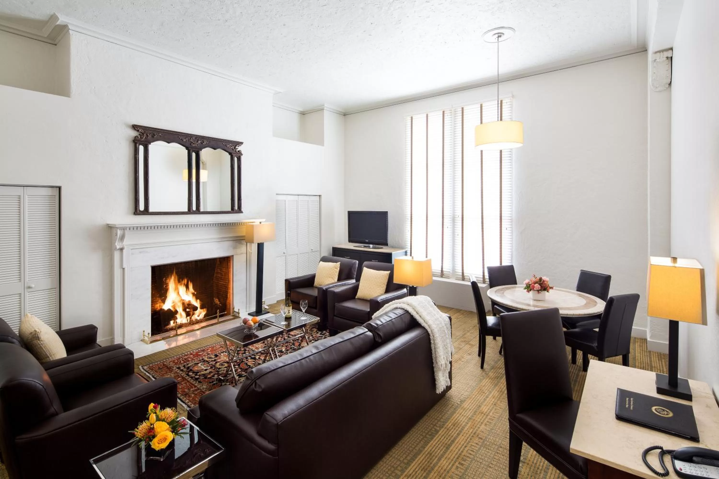 Photo of the whole room in Marines' Memorial Club & Hotel Union Square