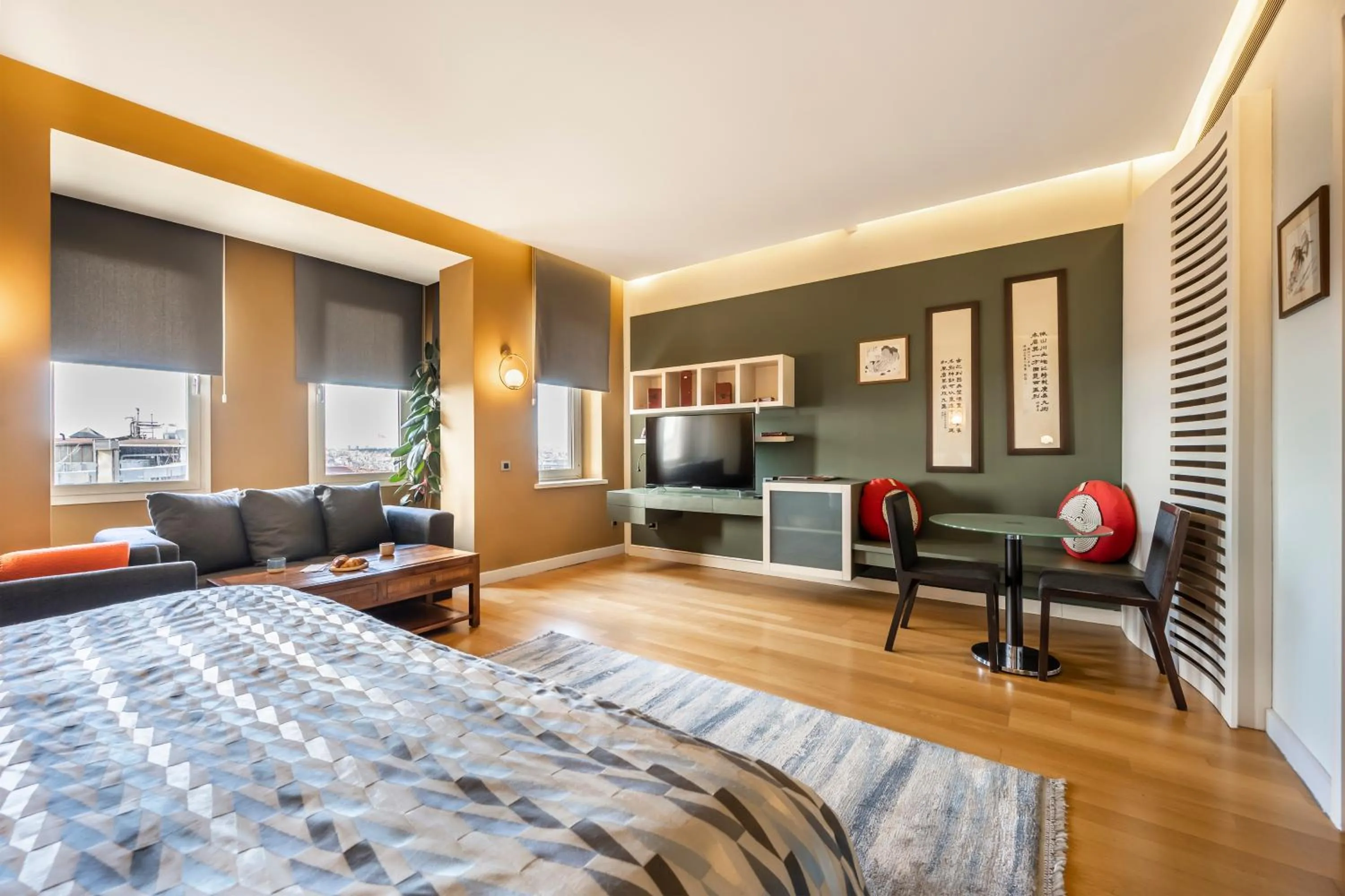 Living room, Bed in Ansen Hotel and Suites