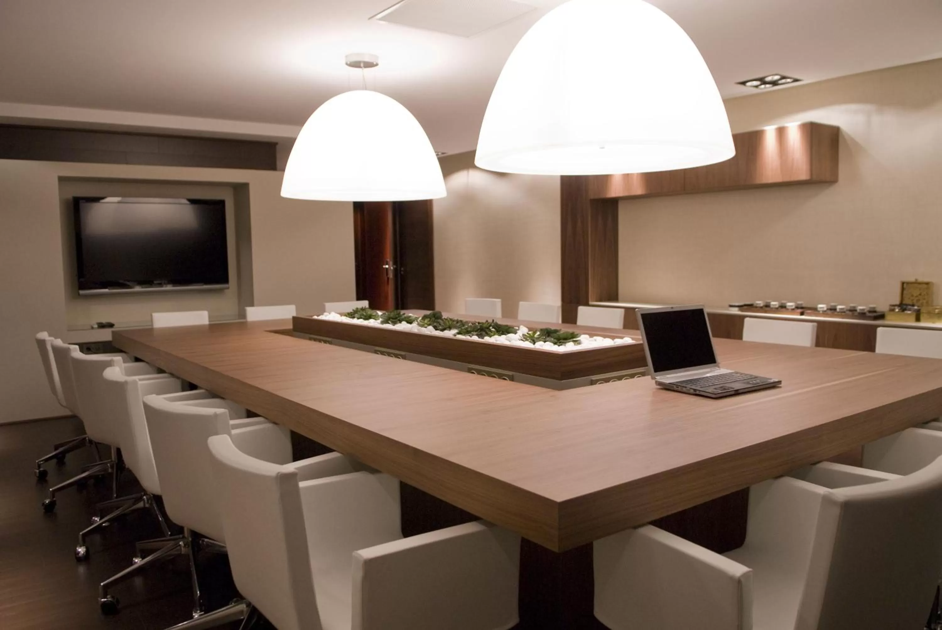 Business facilities in SH Valencia Palace