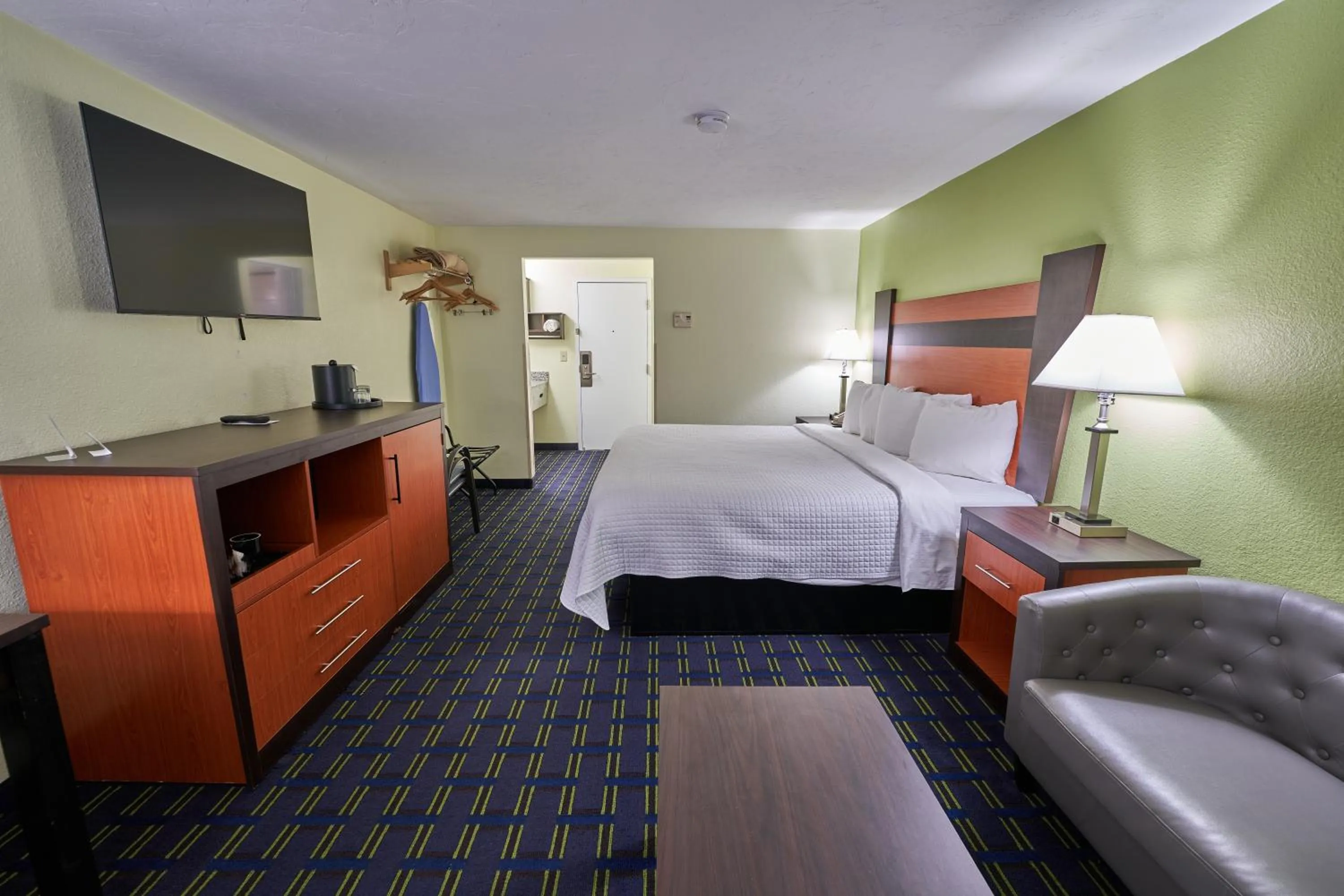 Photo of the whole room, Bed in The Mariner Resort Cape Cod by The Red Collection