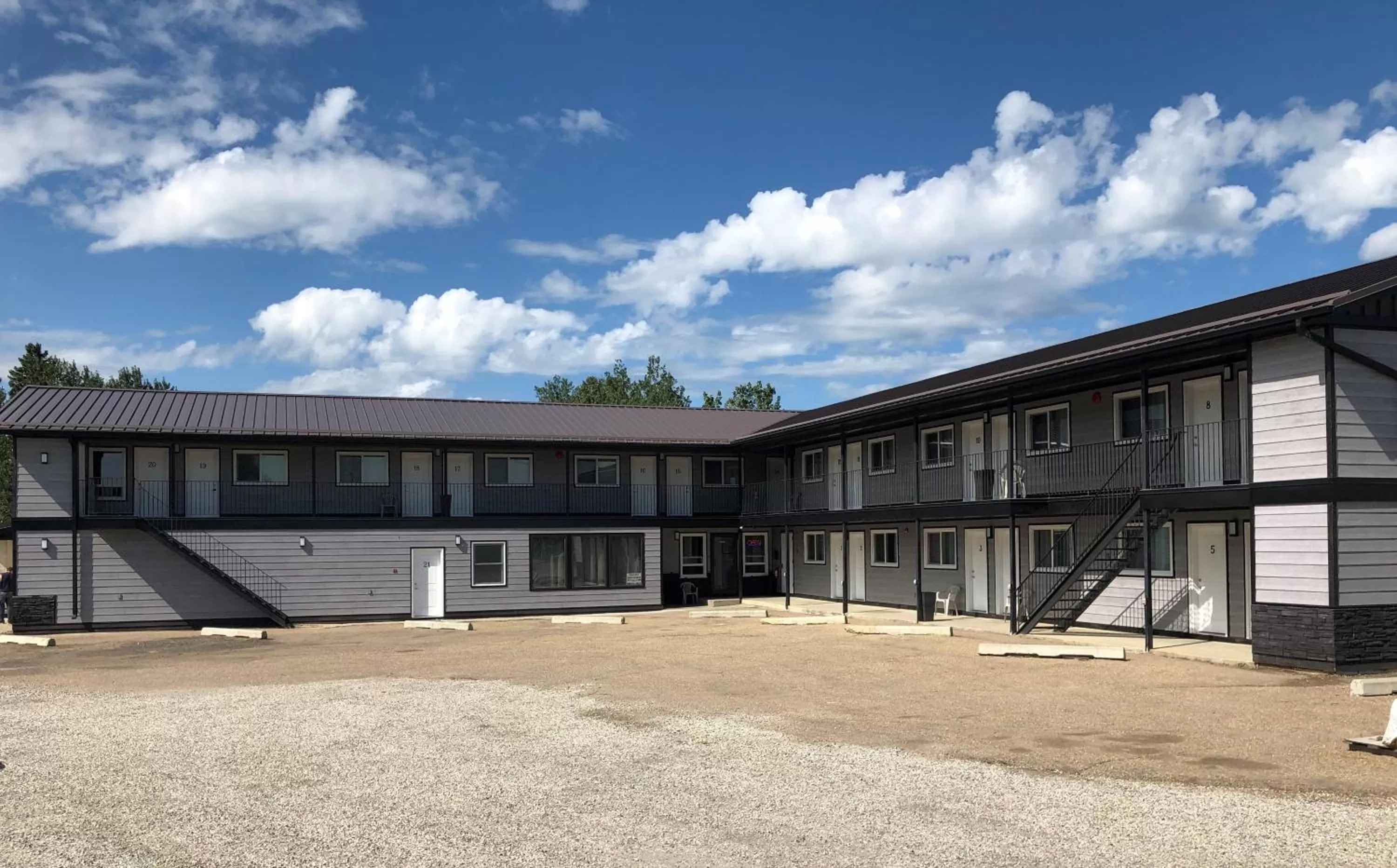 Property Building in Onoway Inn and Suites