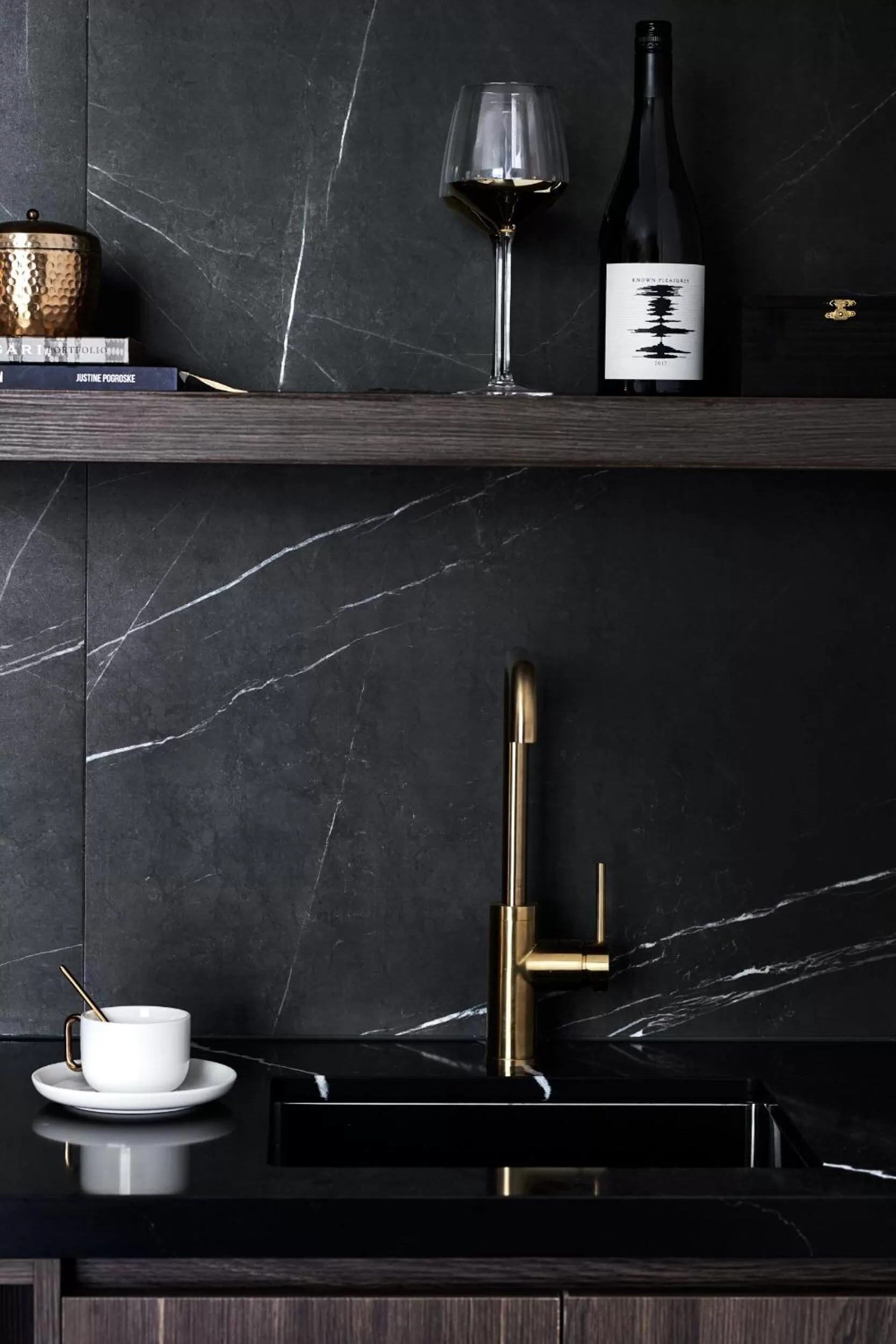 Coffee/tea facilities in Crowne Plaza Sydney Burwood by IHG