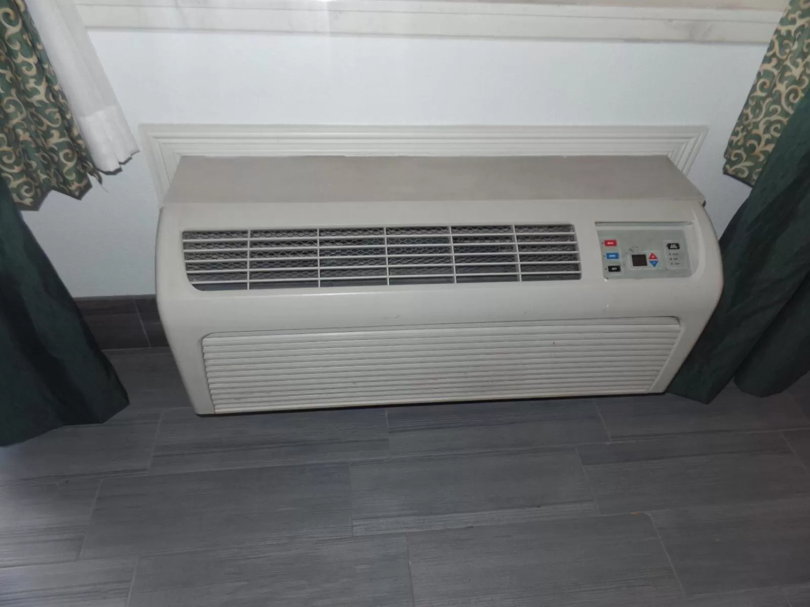 Bedroom in Texas Inn Downtown McAllen