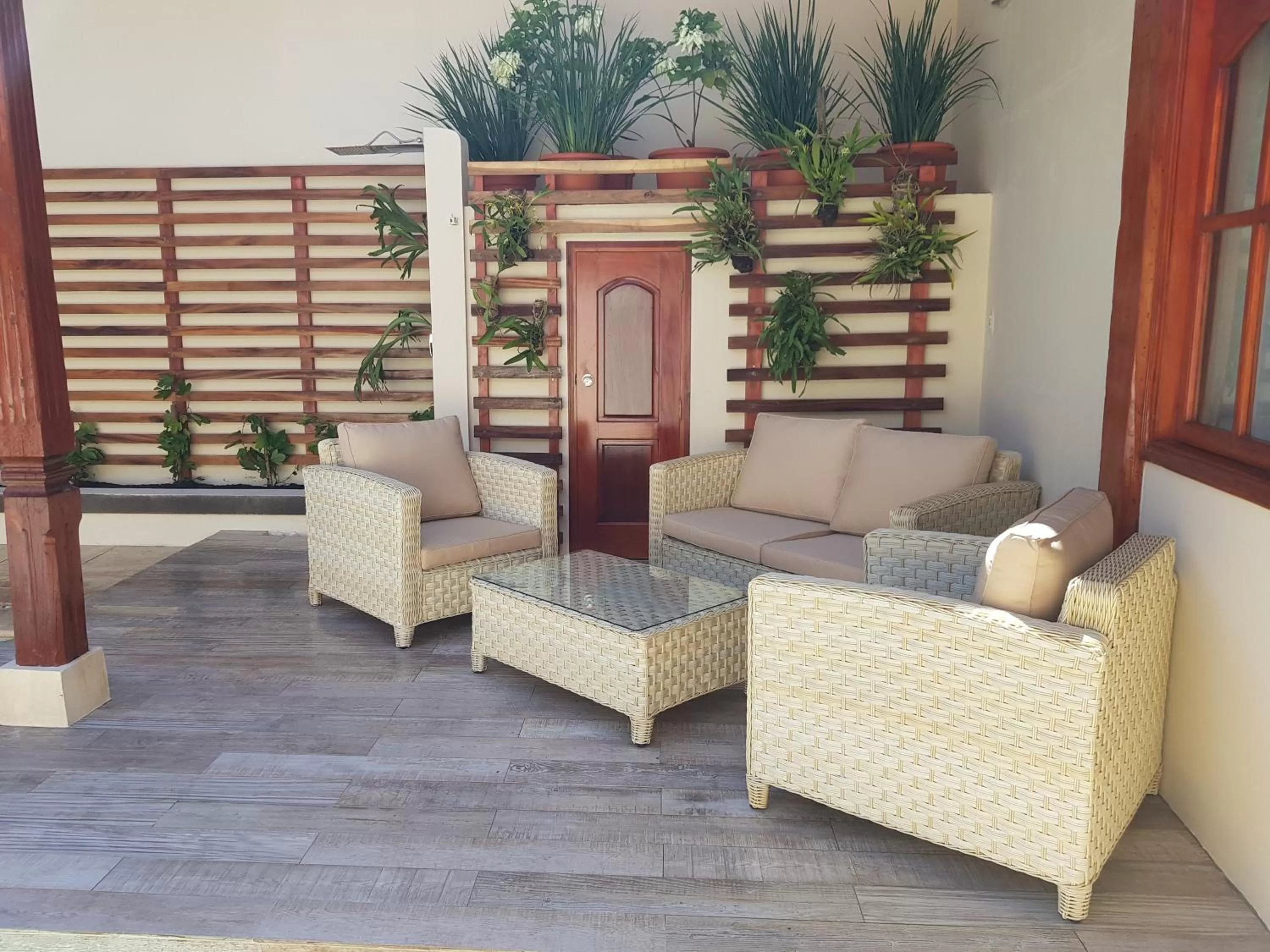 Seating area in Hotel la Perla Leon