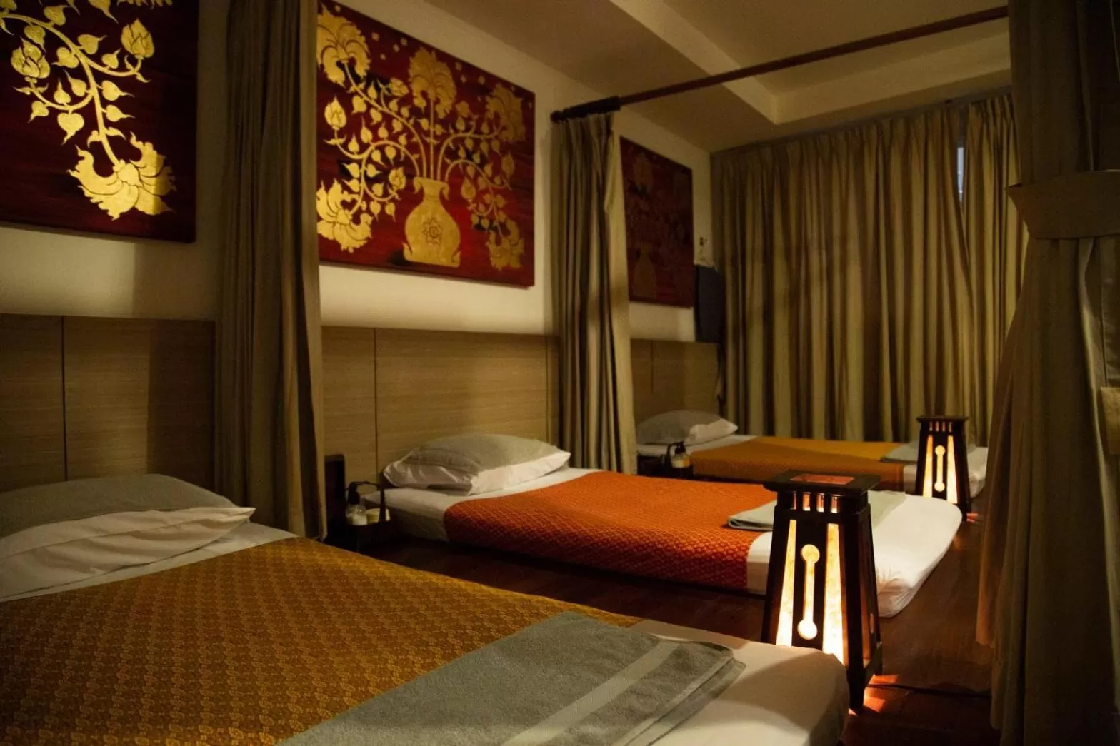 Massage, Bed in Baboona Beachfront Living