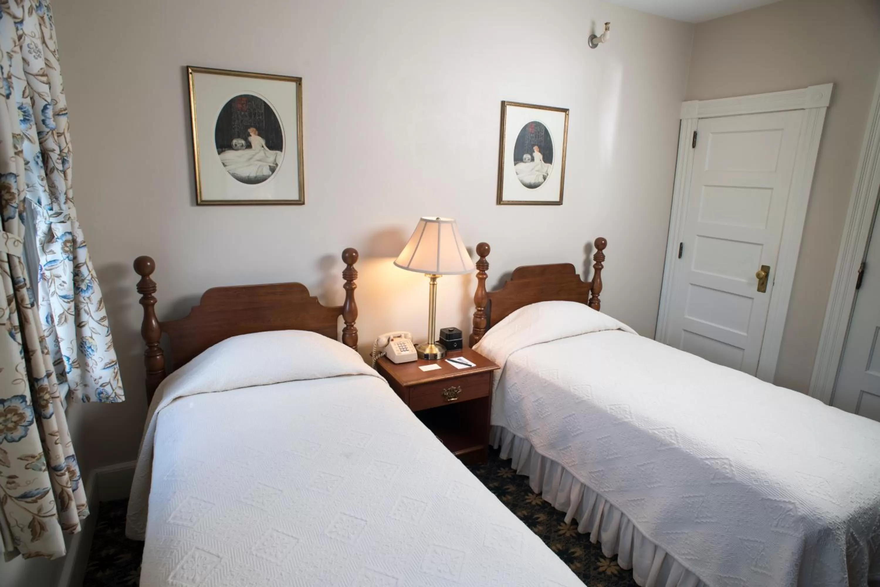 Bedroom in Middlebury Inn