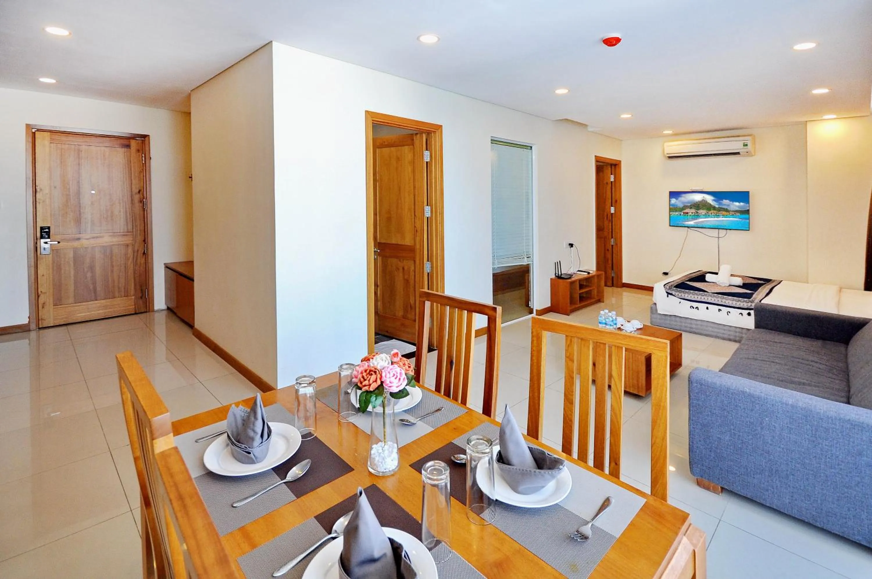 Holi Beach Hotel & Apartments