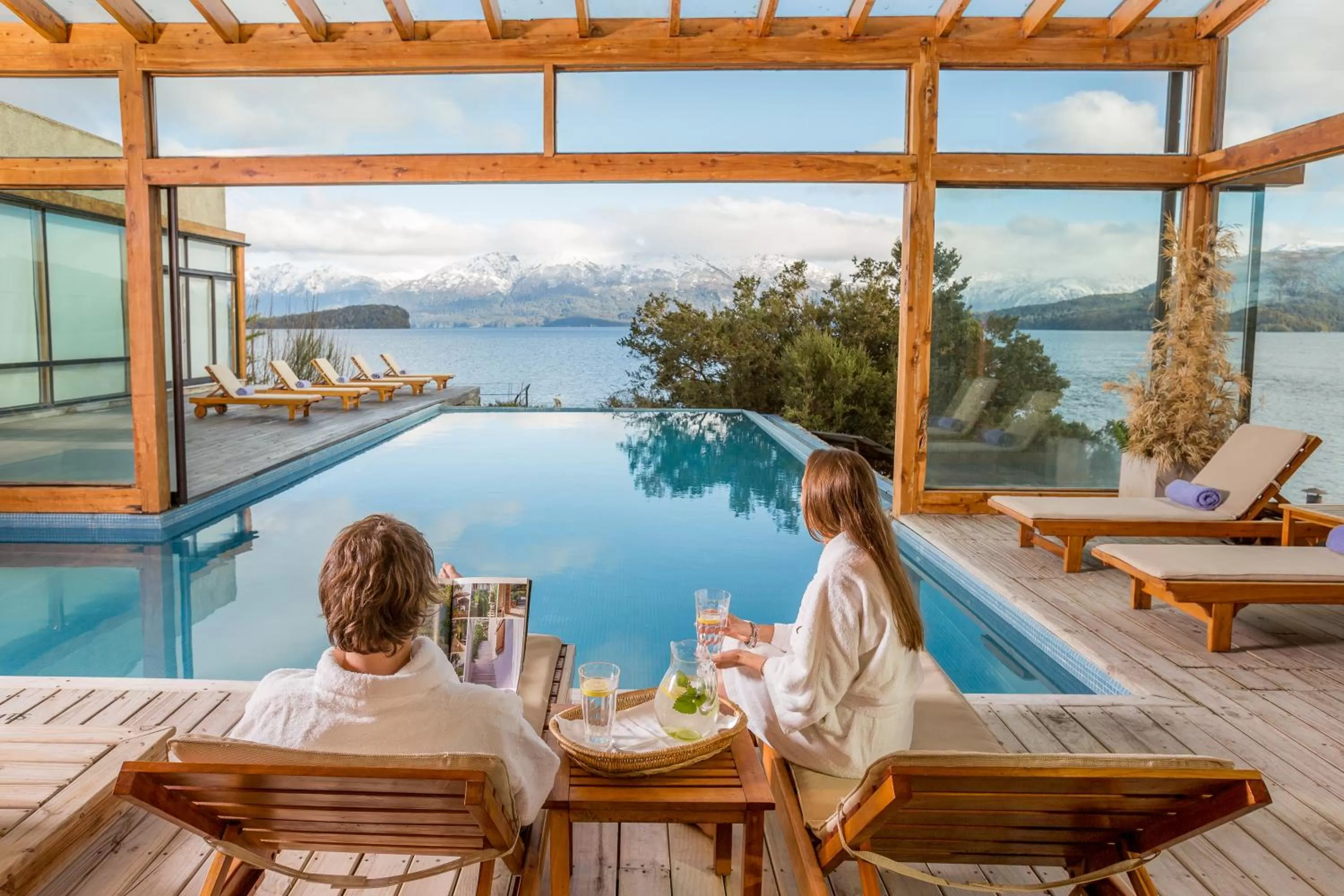 Pool view in Correntoso Lake & River Hotel