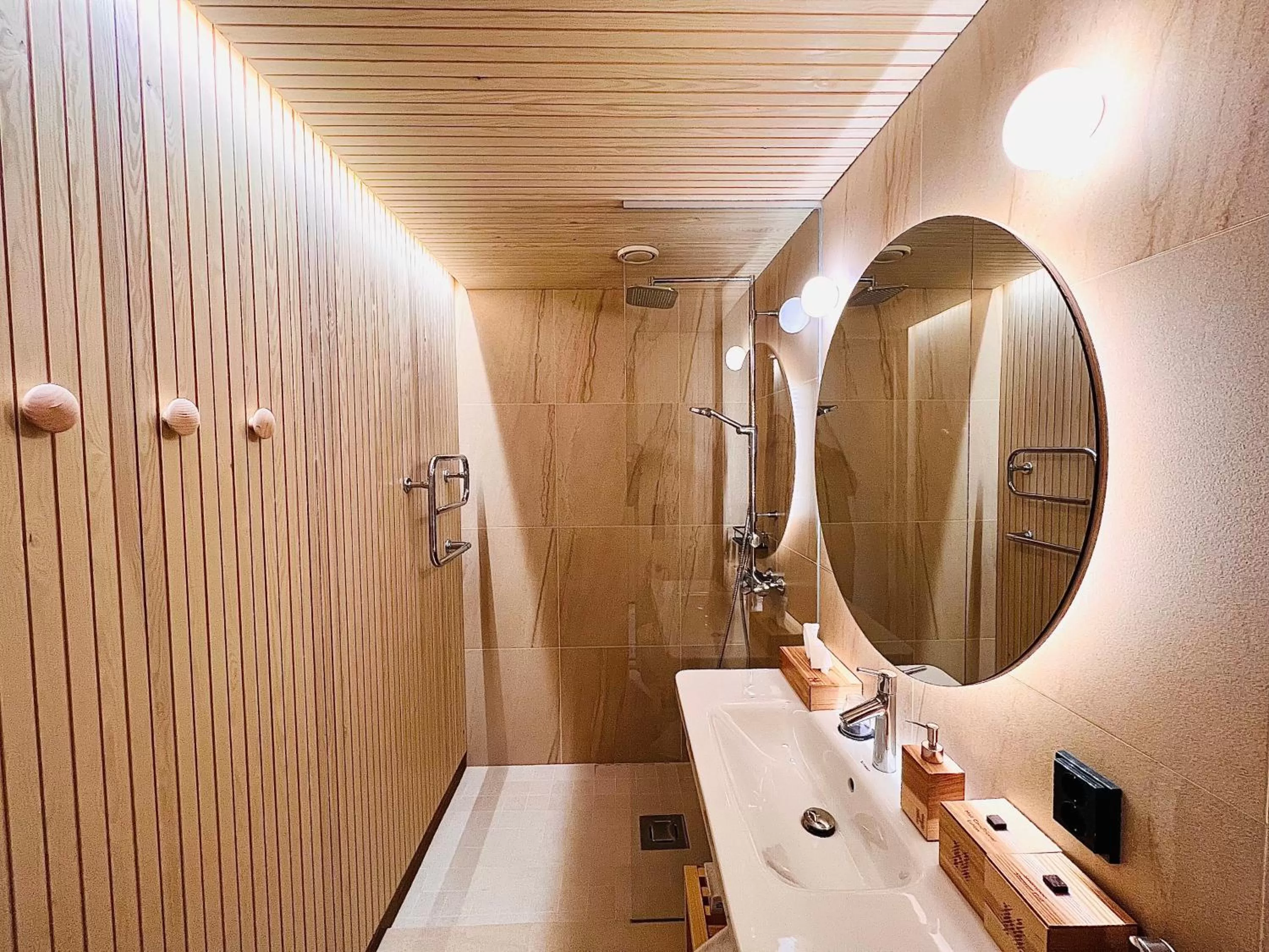 Shower in Nova Skyland Hotel