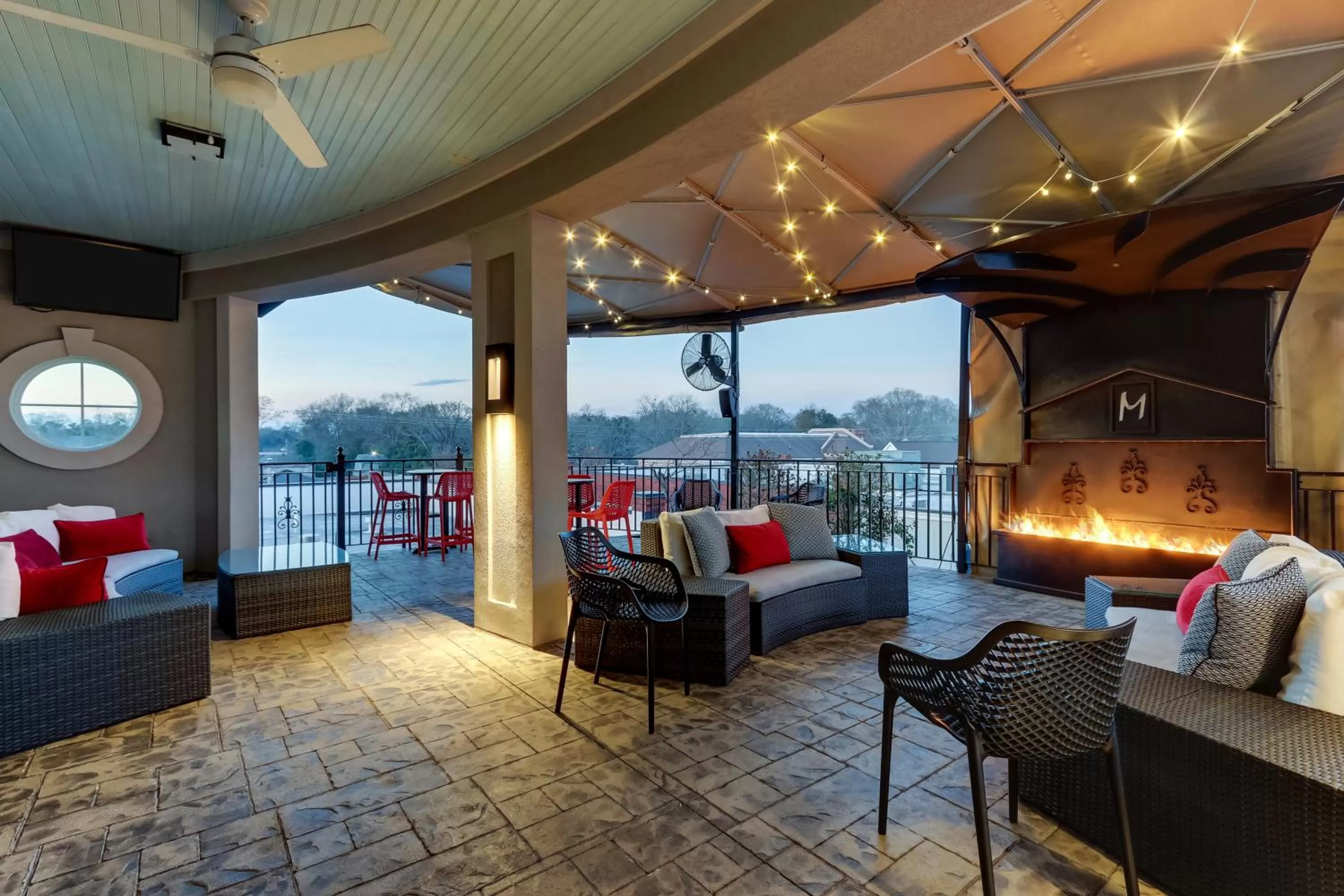 Lounge or bar in The Mantissa Hotel