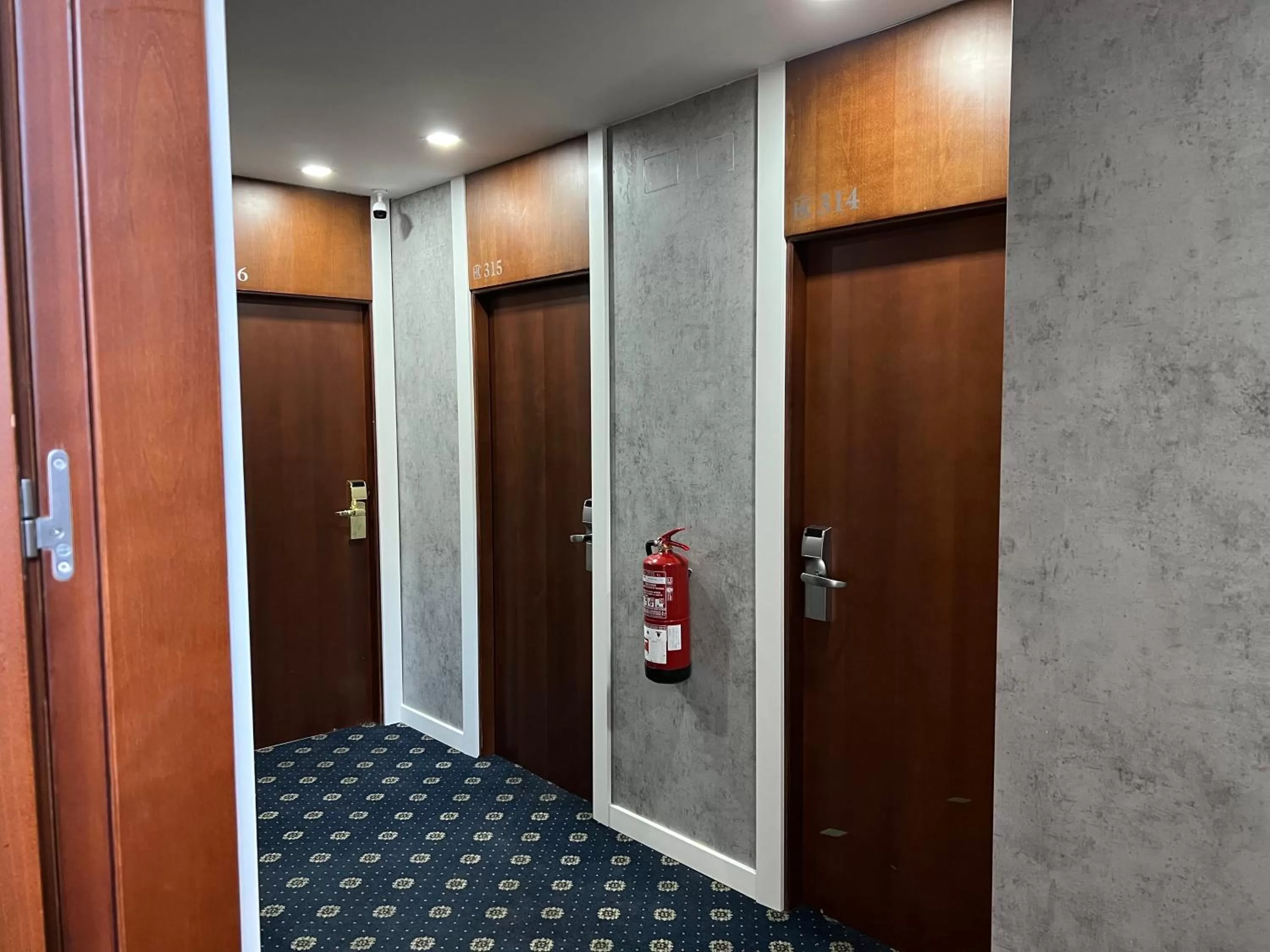 Off site, Bathroom in Alojamientos Cervantes