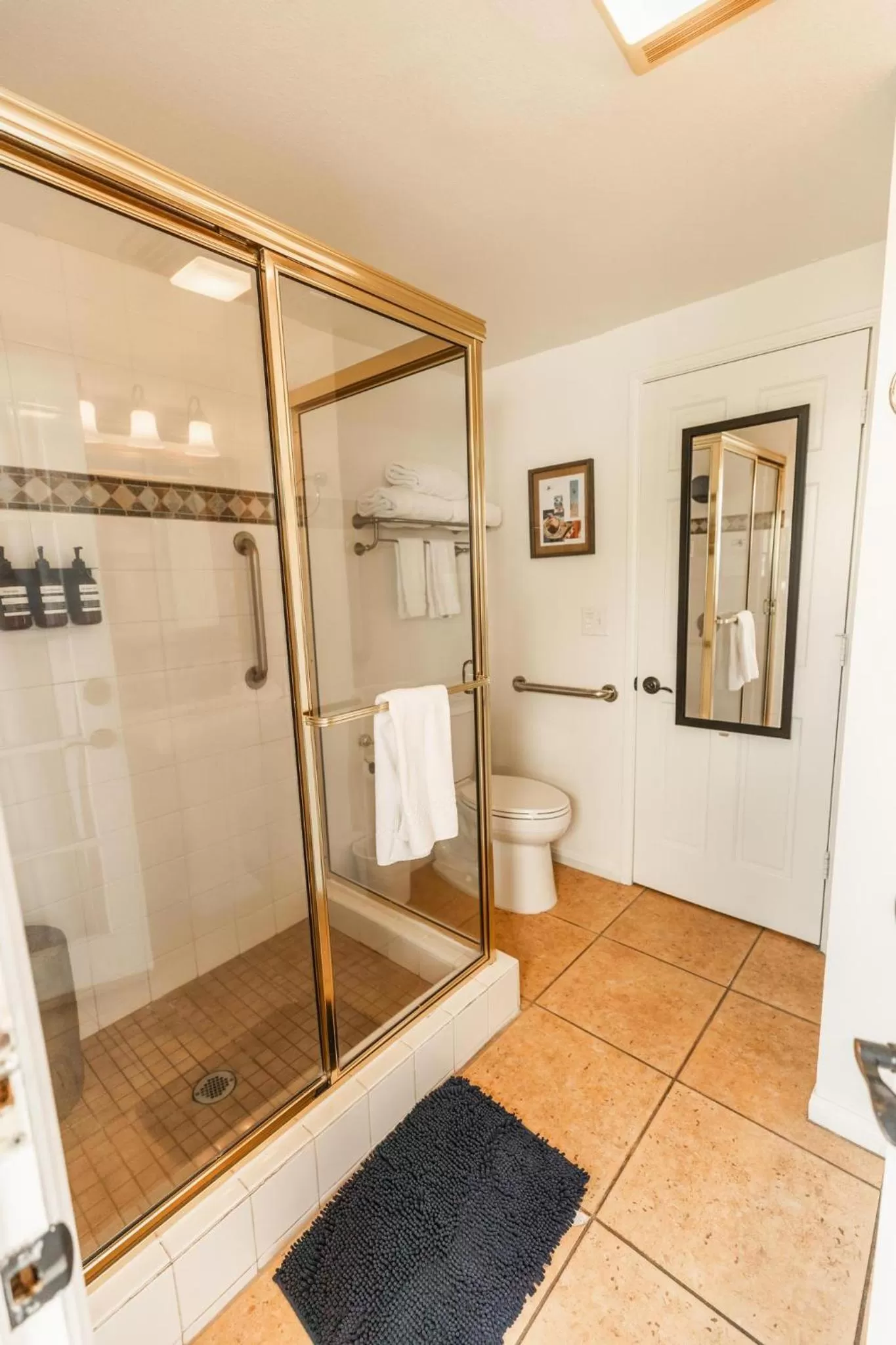 Bathroom in Old Ranch Inn - Adults Only 21 & Up