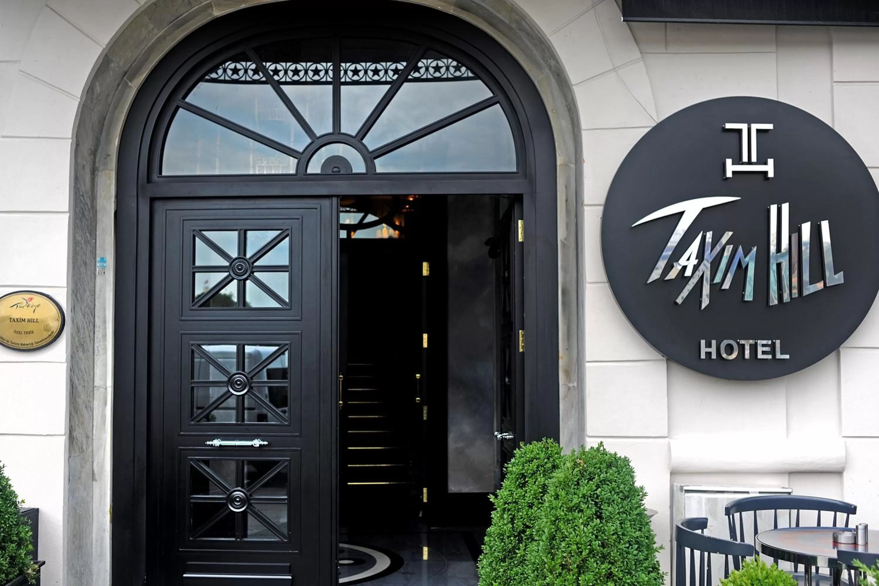 Facade/entrance in Taxim Hill Hotel