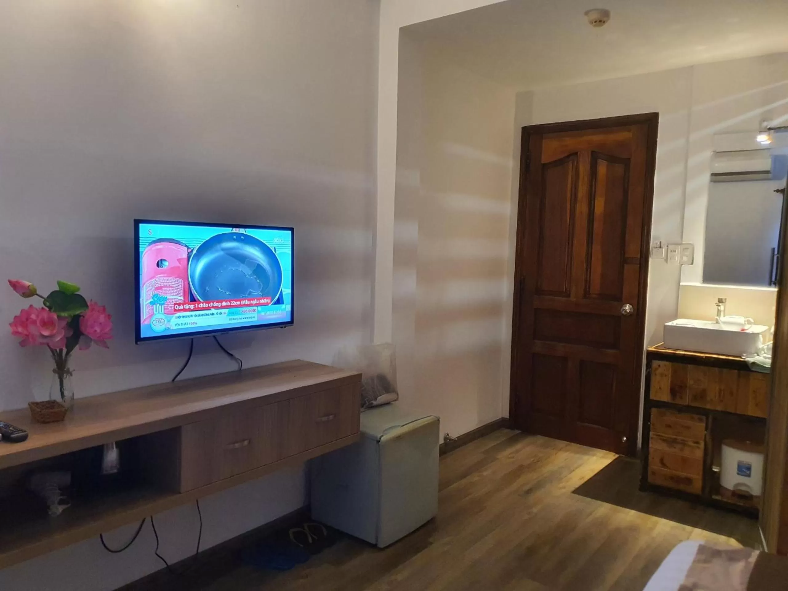 TV and multimedia in The 1- Tony saigon Hotel