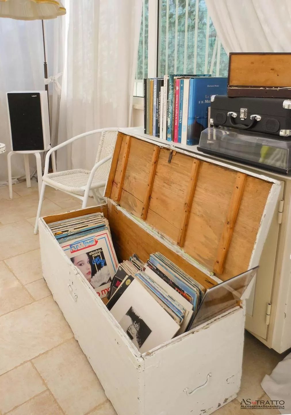Communal lounge/ TV room in Palazzo Antica Via Appia