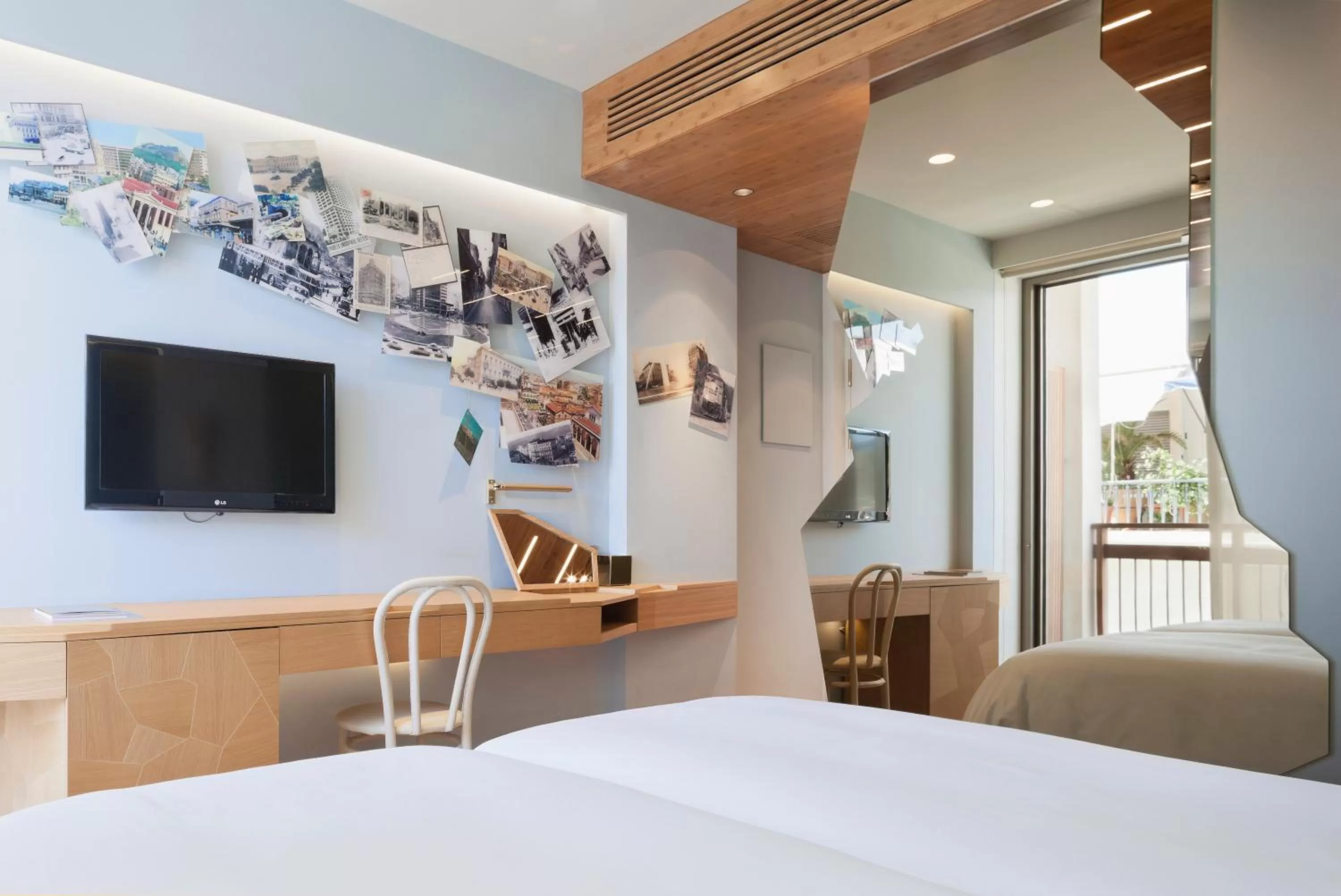 Photo of the whole room, Bed in New Hotel