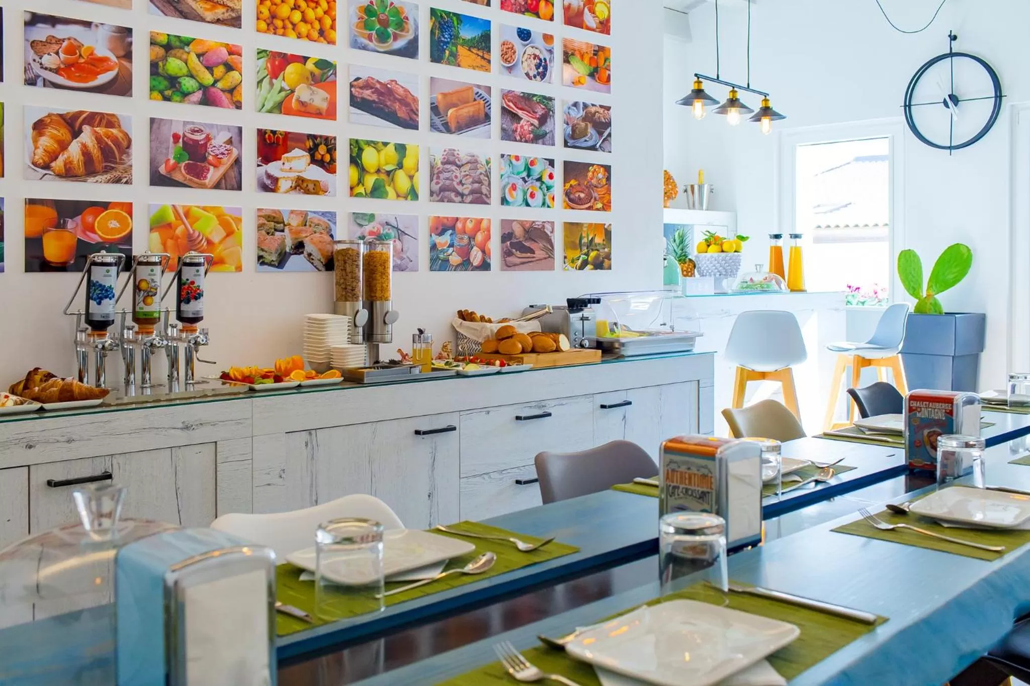 Food and drinks in Le Maestranze Deluxe Rooms