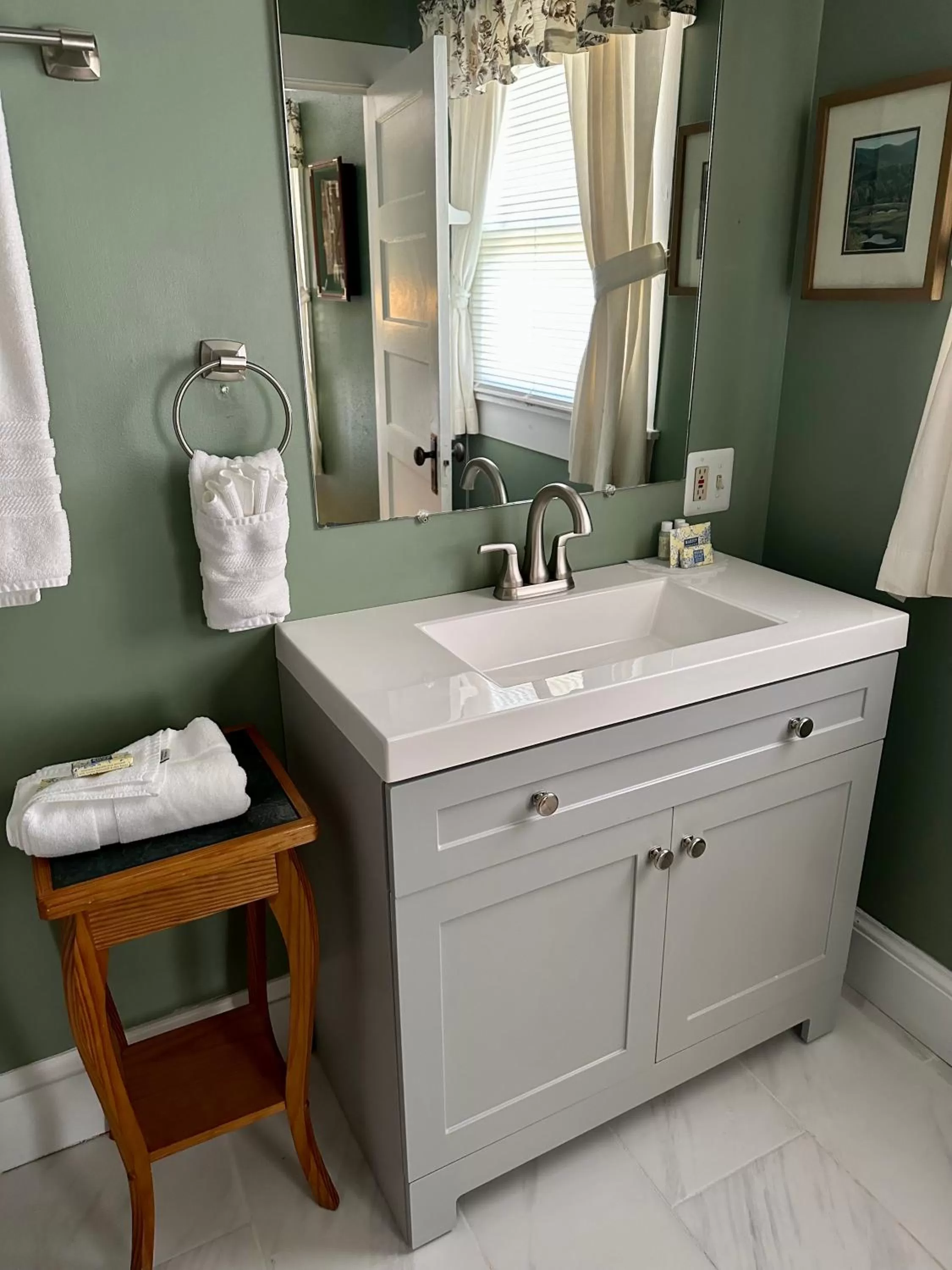 Bathroom in Red Rocker Inn