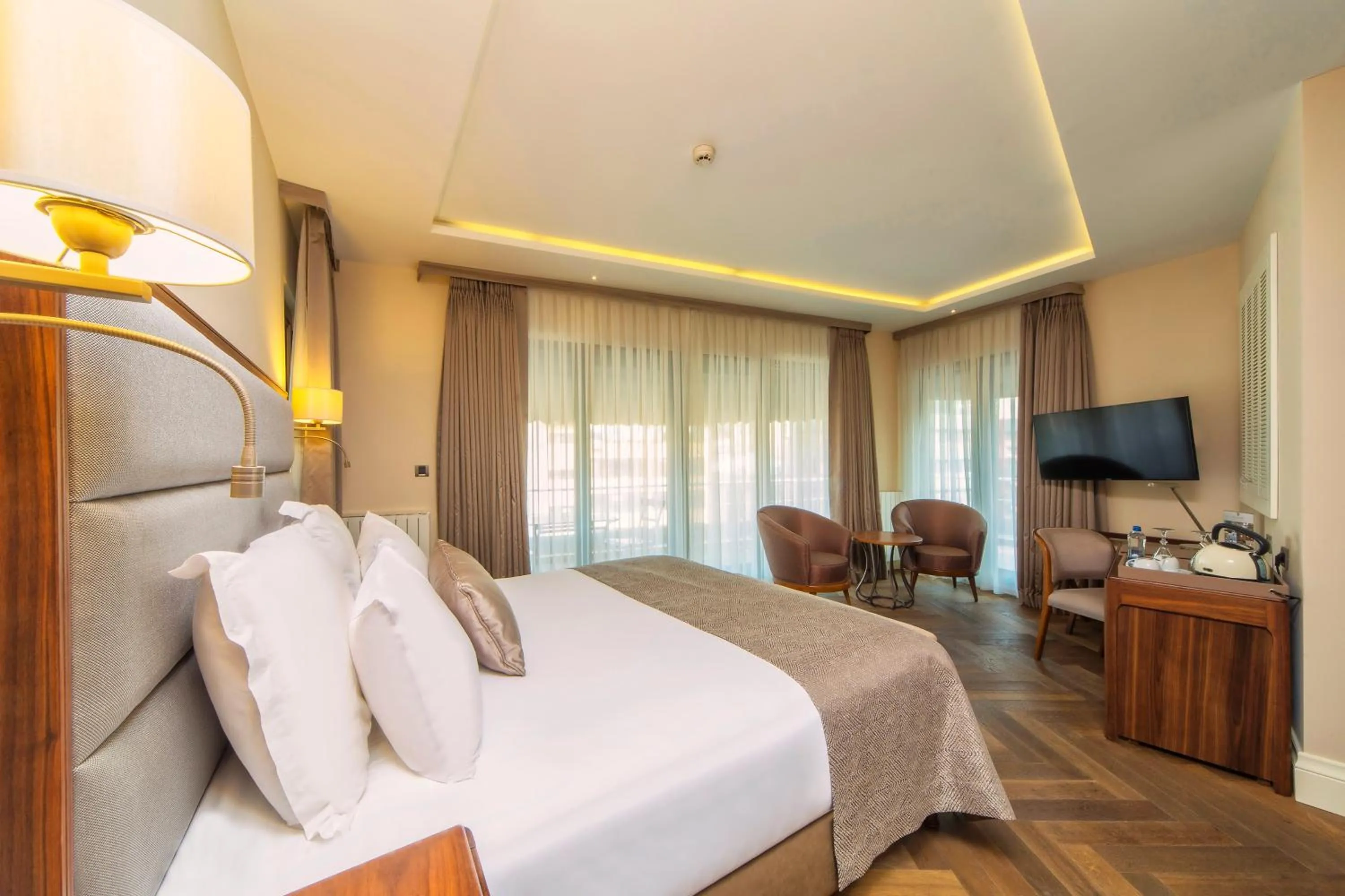 Toilet, Bed in Hotel Morione & Spa Center