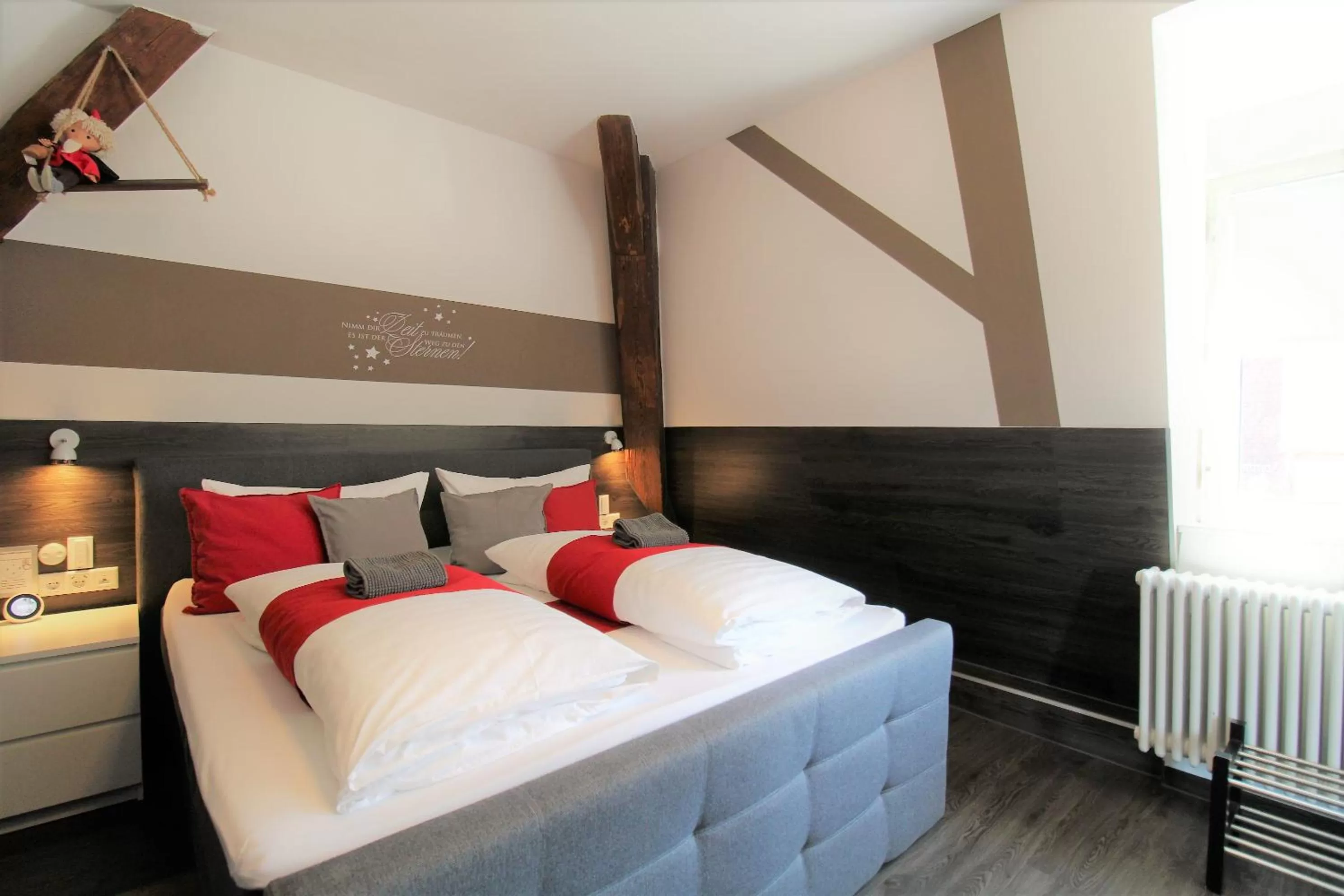 Photo of the whole room, Bed in MY HOME Hotel Lamm Rottweil "Smart Home"