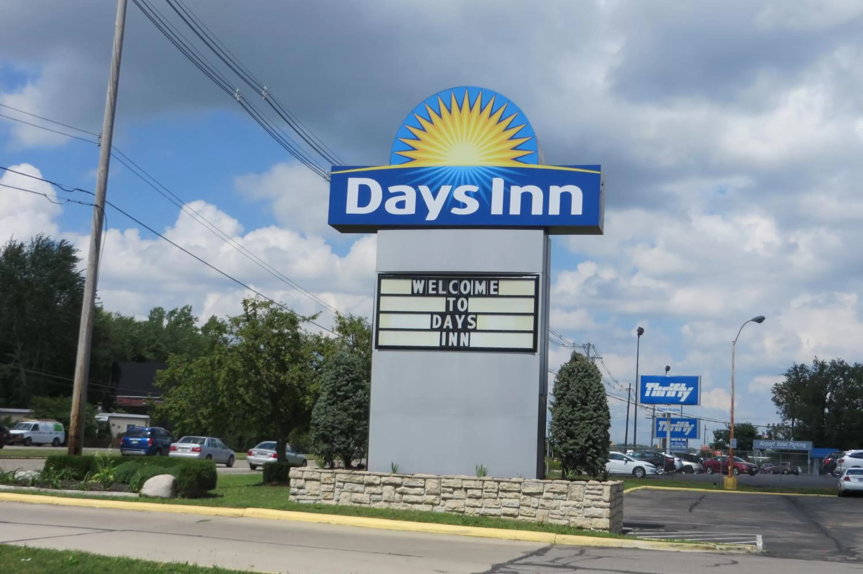 Facade/entrance in Days Inn by Wyndham Columbus Airport