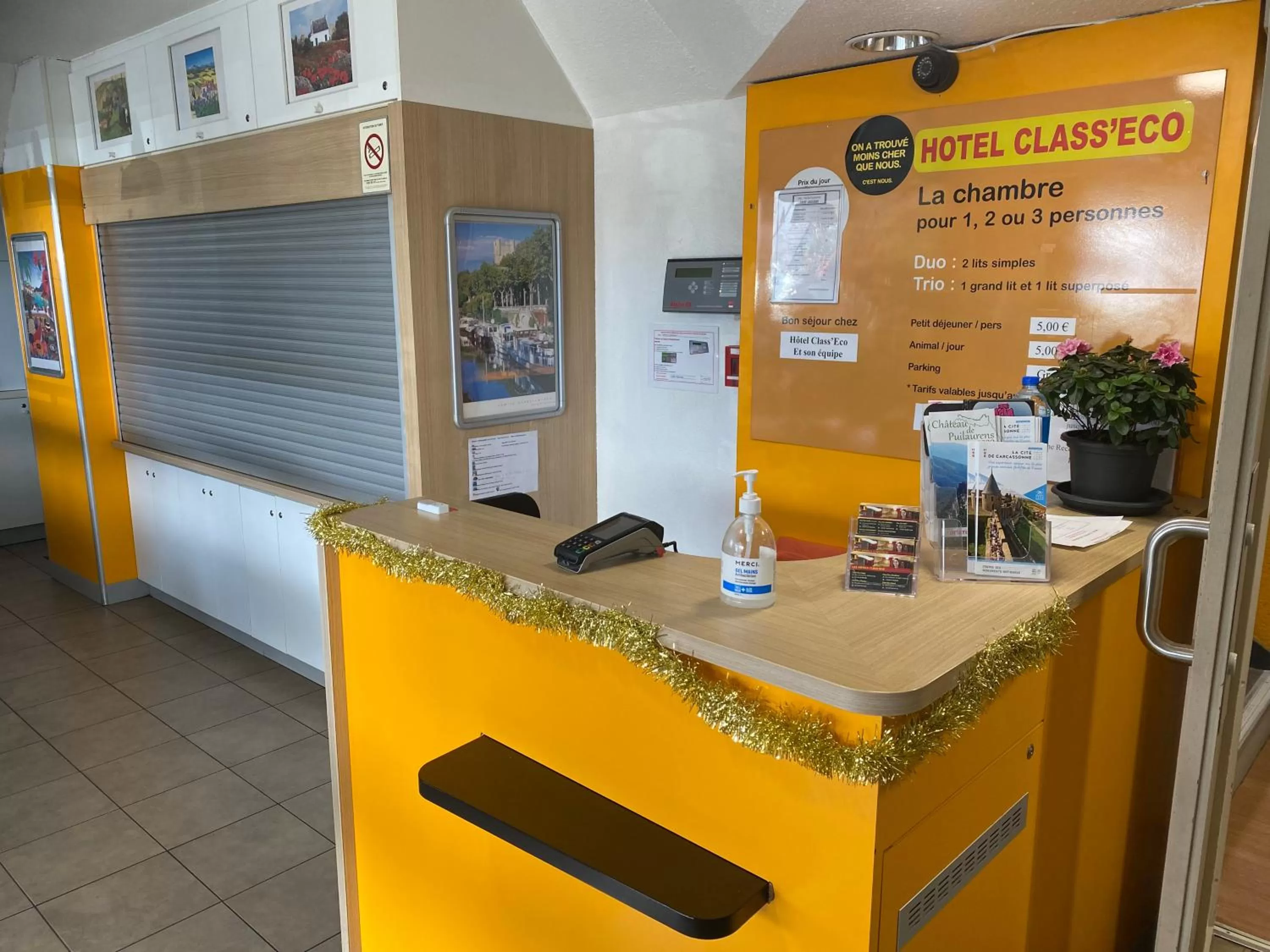 Lobby or reception in Hotel Class'Eco Carcassonne