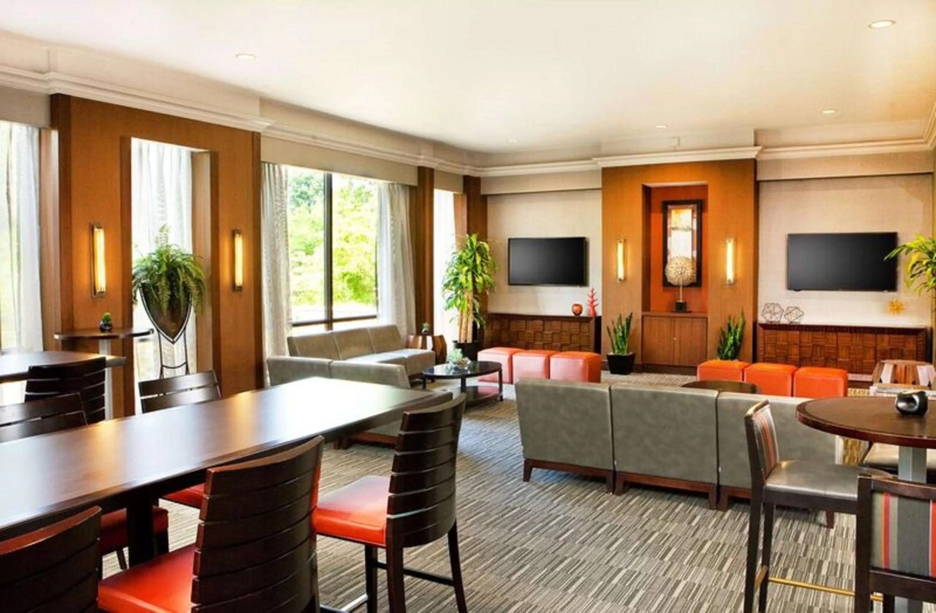 Lobby or reception in Hilton Woodcliff Lake