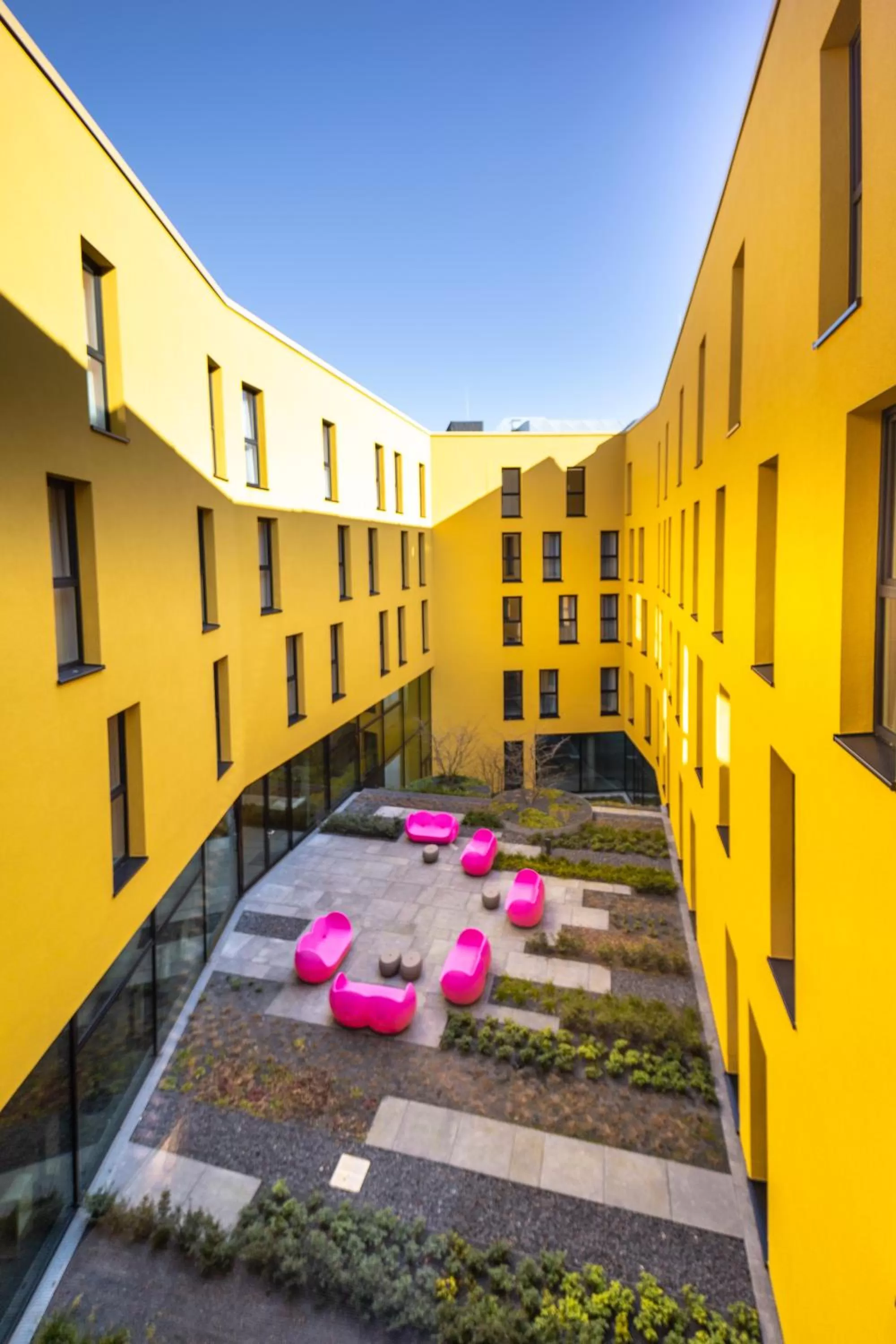 Patio in Prize by Radisson, Bonn City