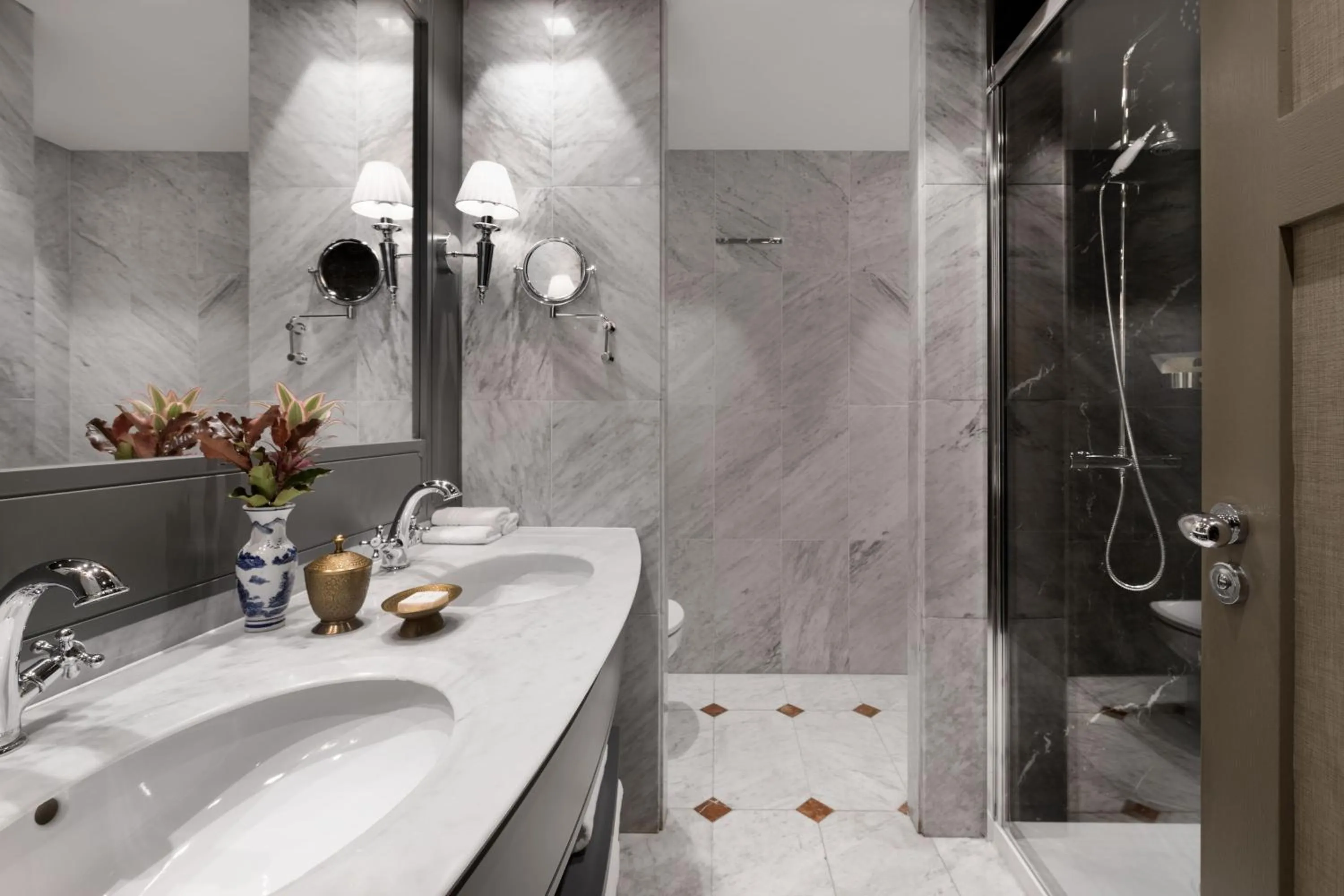 Bathroom in Santo Mauro, a Luxury Collection Hotel, Madrid